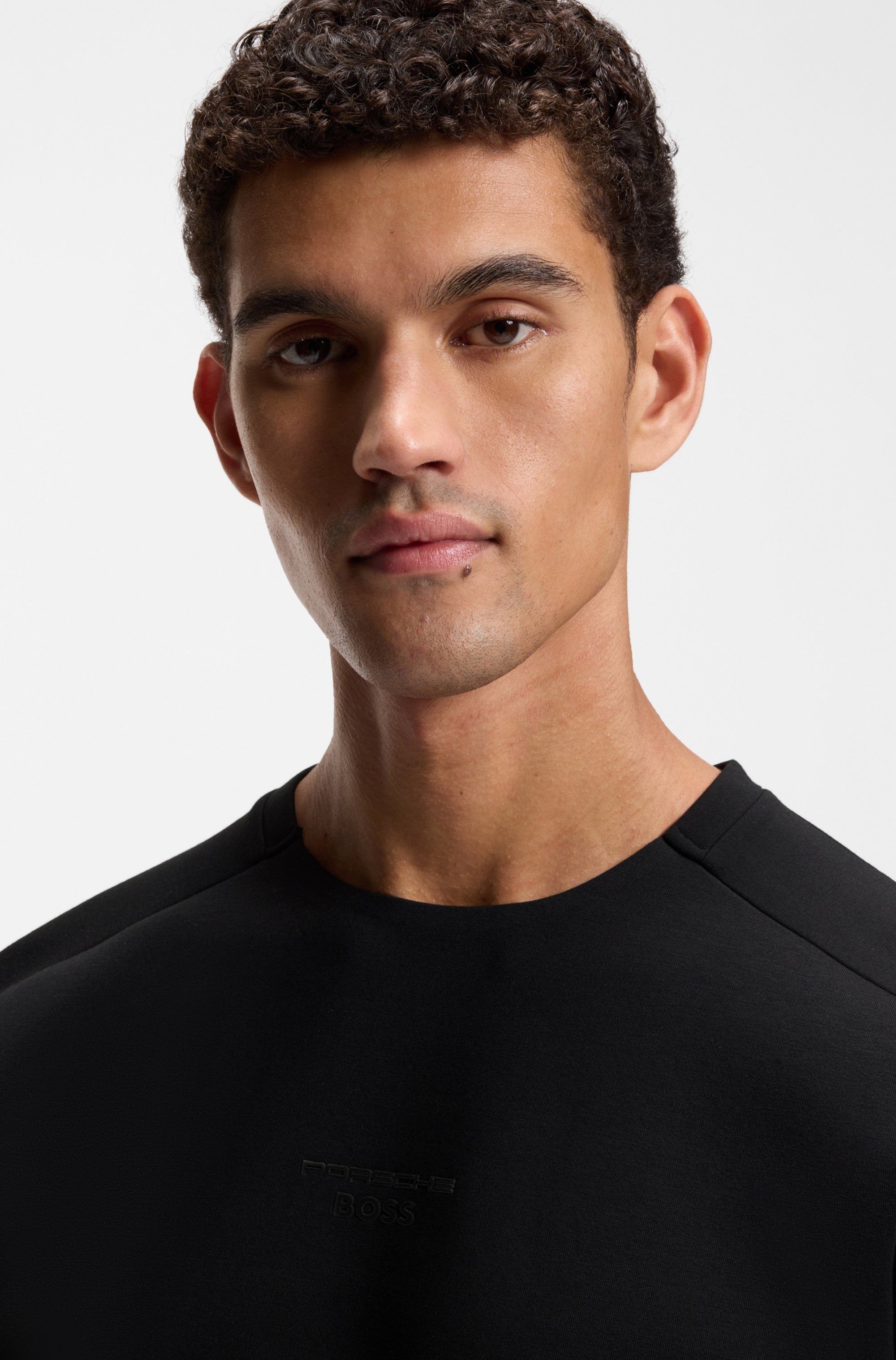 BOSS GREEN Sweatshirt Porsche Spirit 70 Capsule Collection Premium Herrenmode Innovative Geruchskontroll-Technologie HEIQ MINT