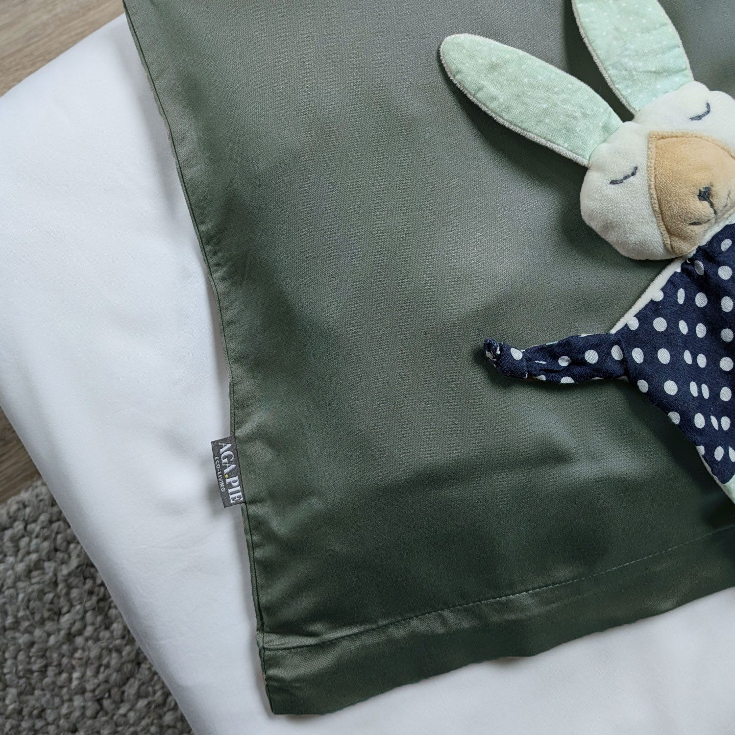 AGA.PIE Kissenbezug Bambus Lyocell Kopfkissenbezug, gewebt in feinster Satin-Art