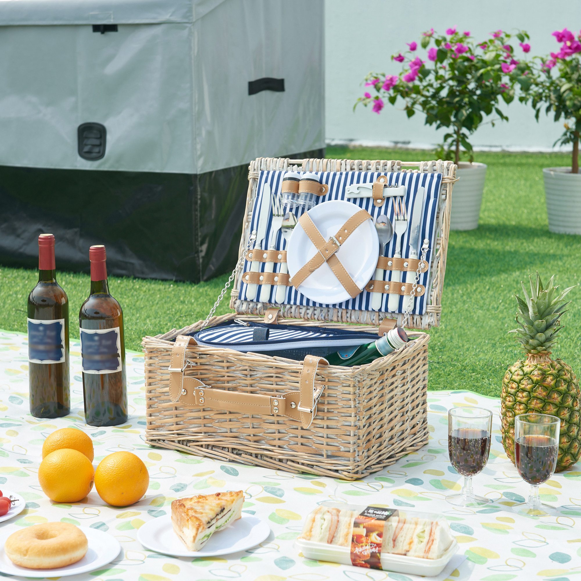 casa.pro Picknickkorb (Komplett-Set), »Lumparland« für 2 Personen Weide 40x28x20 cm Weiß / Blau