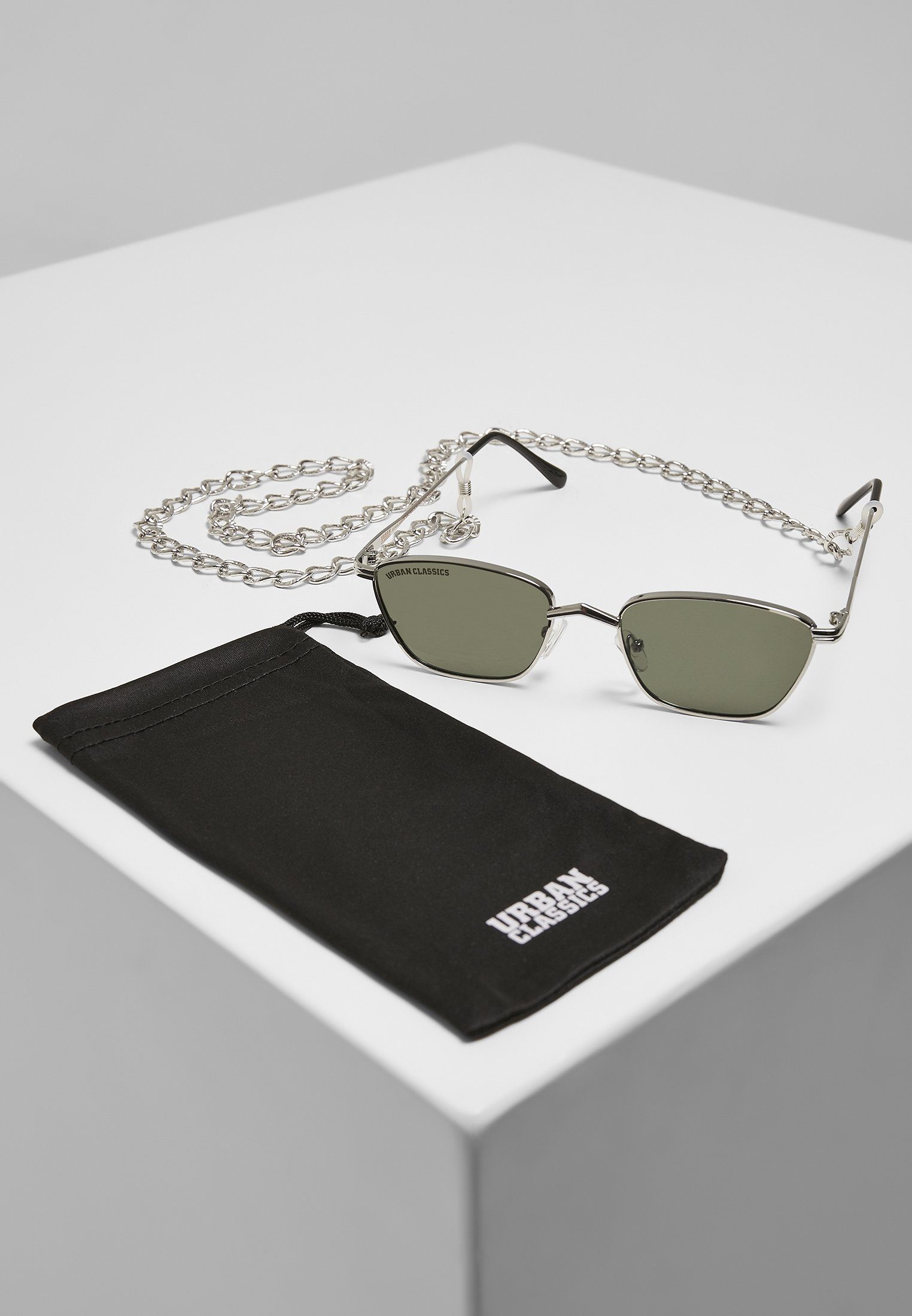 URBAN CLASSICS Sonnenbrille Unisex Sunglasses Kalymnos With Chain silver/green