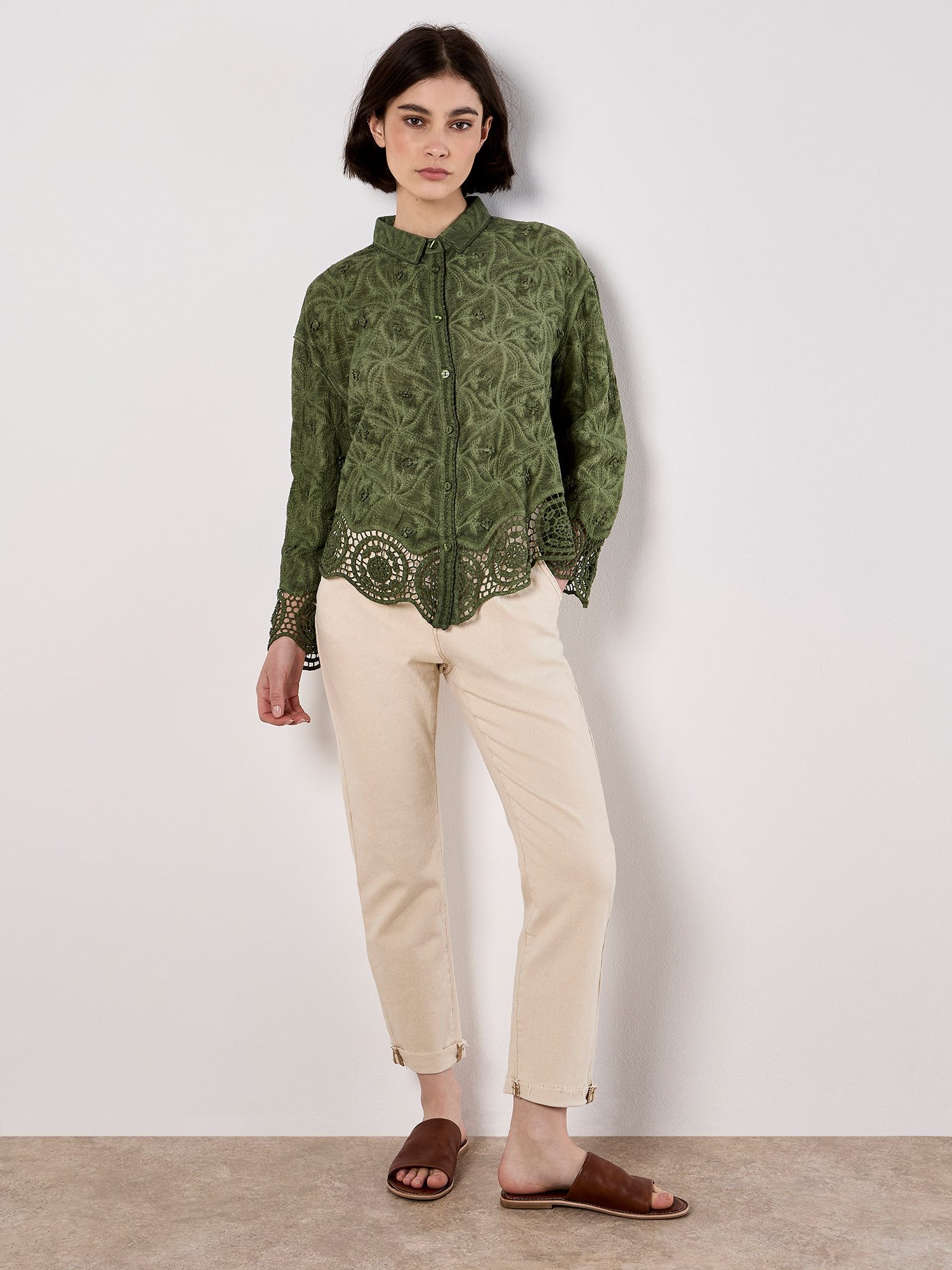 Apricot Spitzenbluse Florale Bluse mit Stickerei und Spitze günstig online kaufen