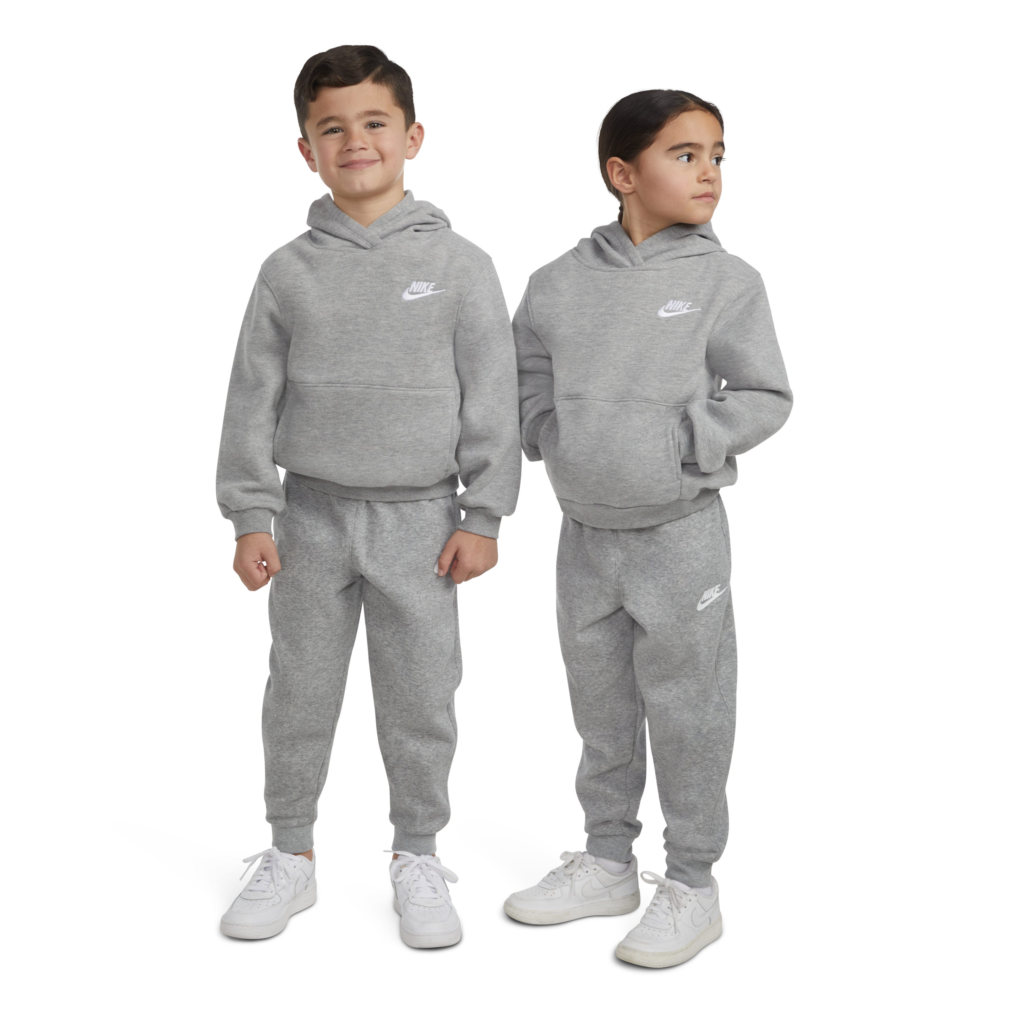 Nike Sportswear Kapuzensweatshirt mit Kängurutasche, pflegeleicht, aus Baumwollmischung, Langarm