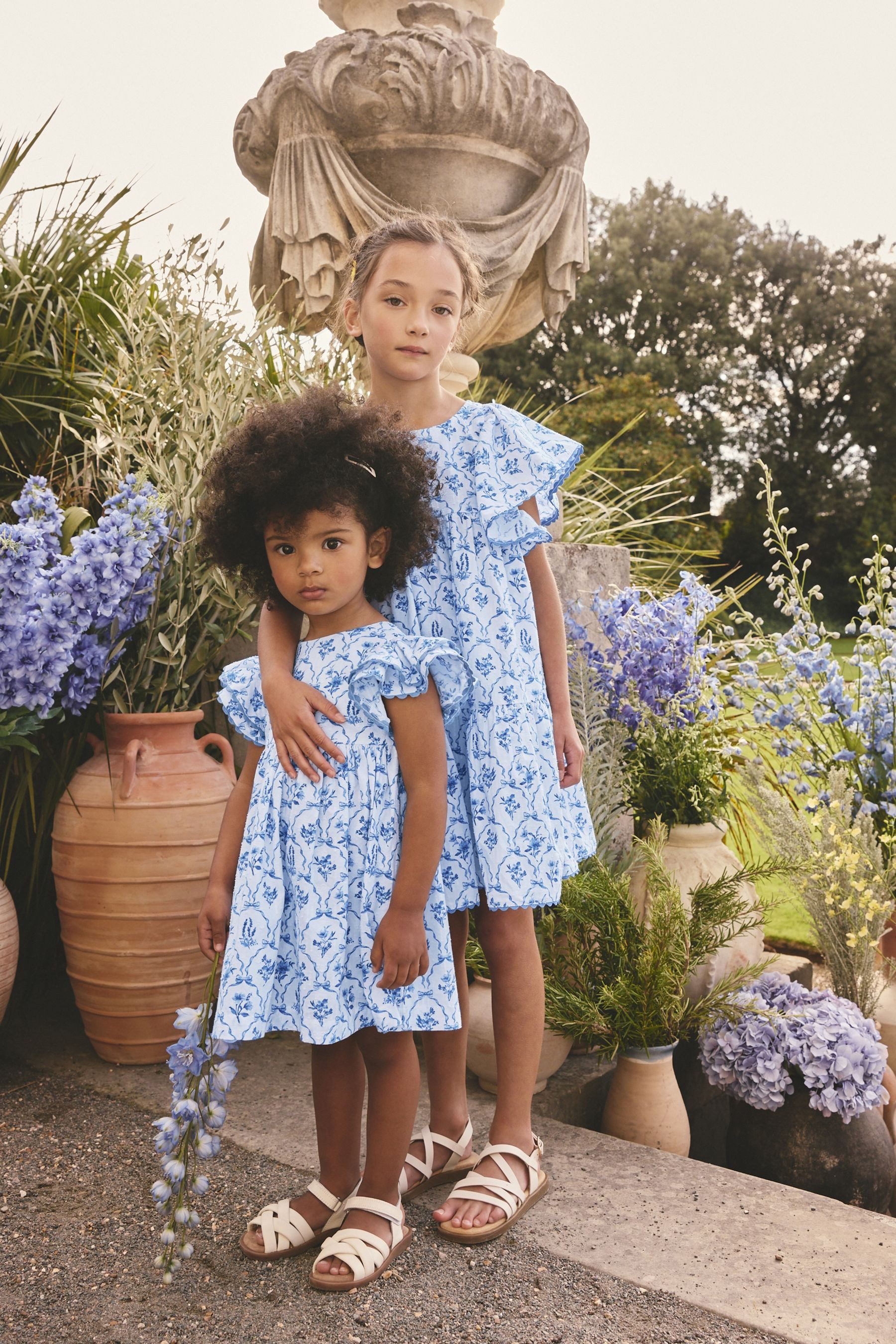 Next Jerseykleid Geblümtes Kleid mit Flügelärmeln (1-tlg)