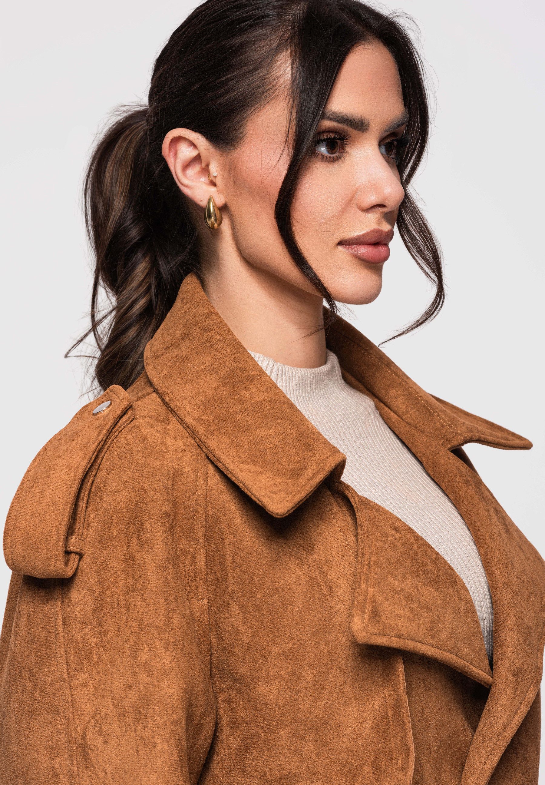 OMBRE Trenchcoat Taillierte Damenjacke im Trenchcoat-Stil mit Gürtel vom Trenchcoat inspirierter Schnitt