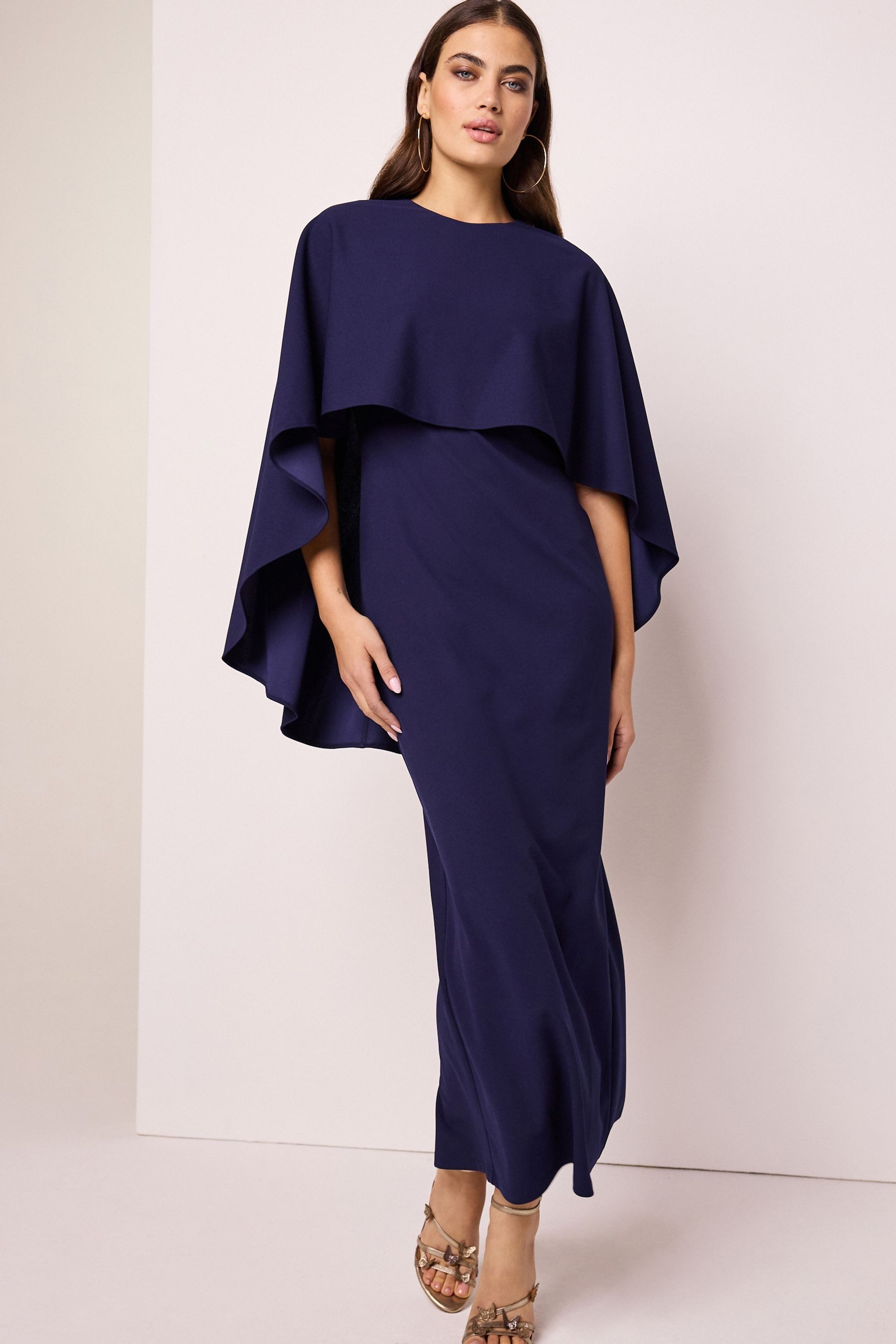 Next Maxikleid Maxikleid mit Cape (1-tlg)