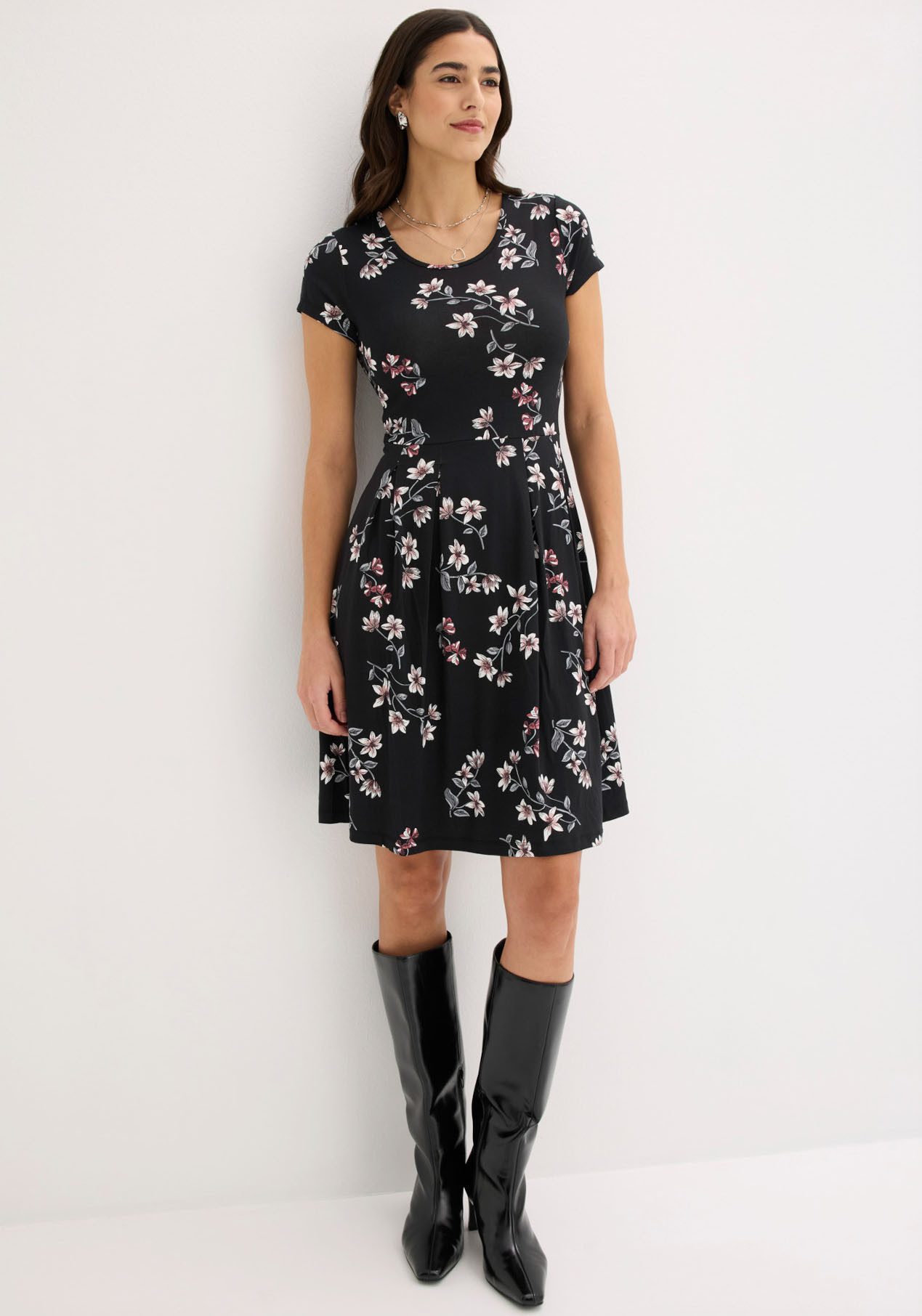 bonprix Jerseykleid (1-tlg) für sommerliche Tage, aus Viskose-Mix, ausgestellte Passform