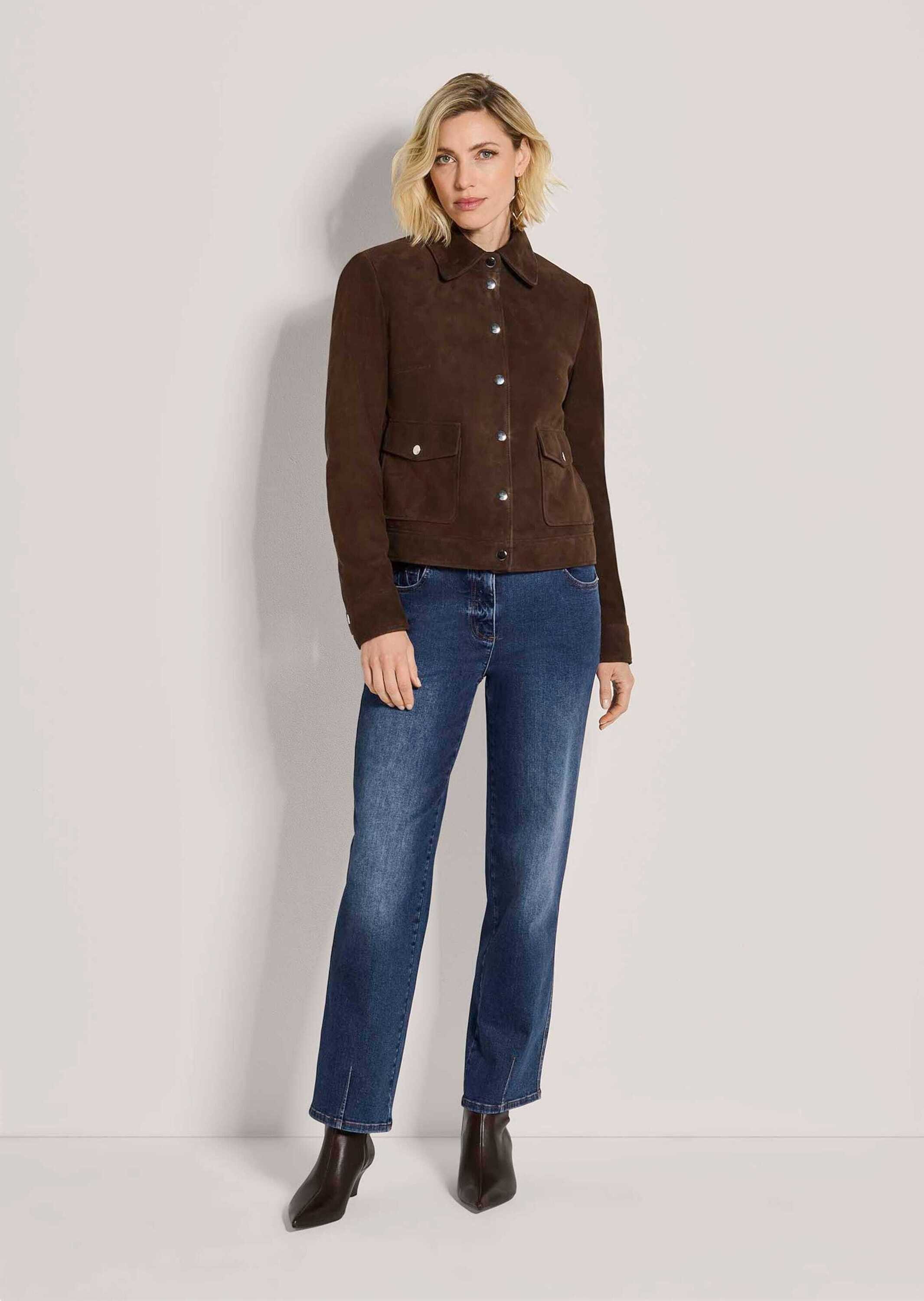 MADELEINE Lederjacke Velourslederjacke mit Hemdkragen Kurze, gerade Form für einen lässig-modernen Auftritt