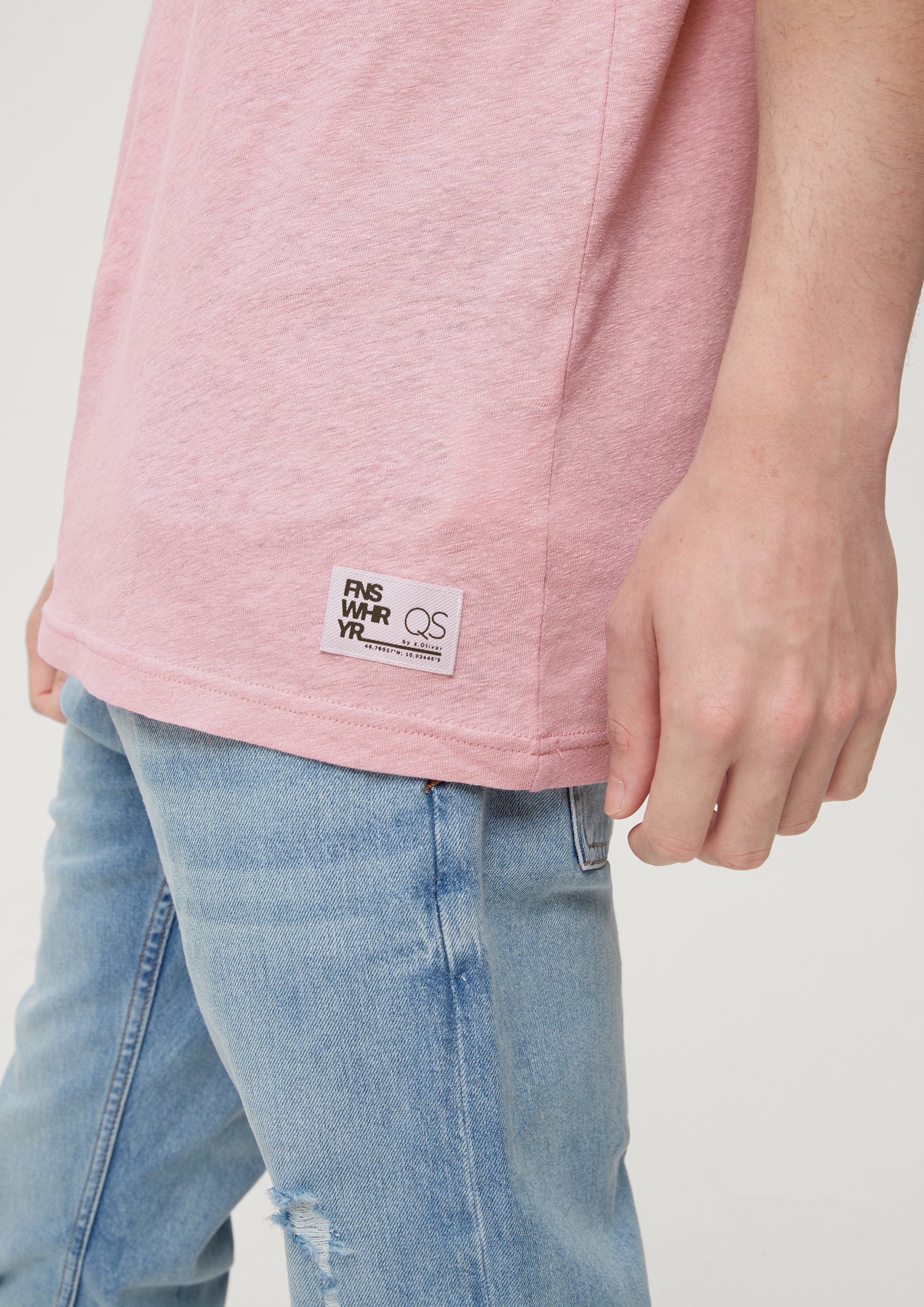 QS Kurzarmshirt T-Shirt Label-Patch rosa Leinenmix aus