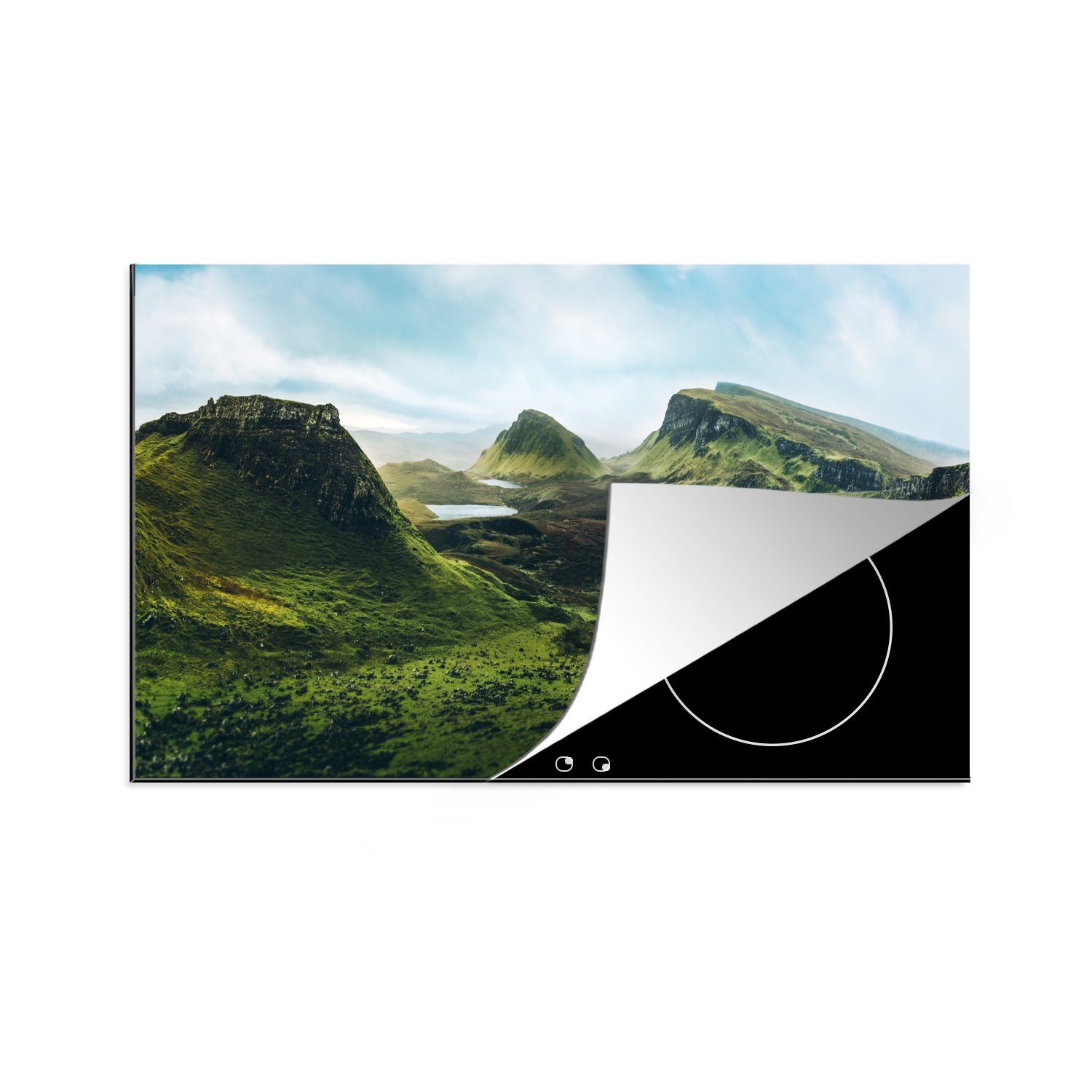 MuchoWow Herdblende-/Abdeckplatte Blick von den Bergen auf der Isle of Skye in Schottland, Vinyl, (1 tlg), 83x51 cm, Ceranfeldabdeckung, Arbeitsplatte für küche