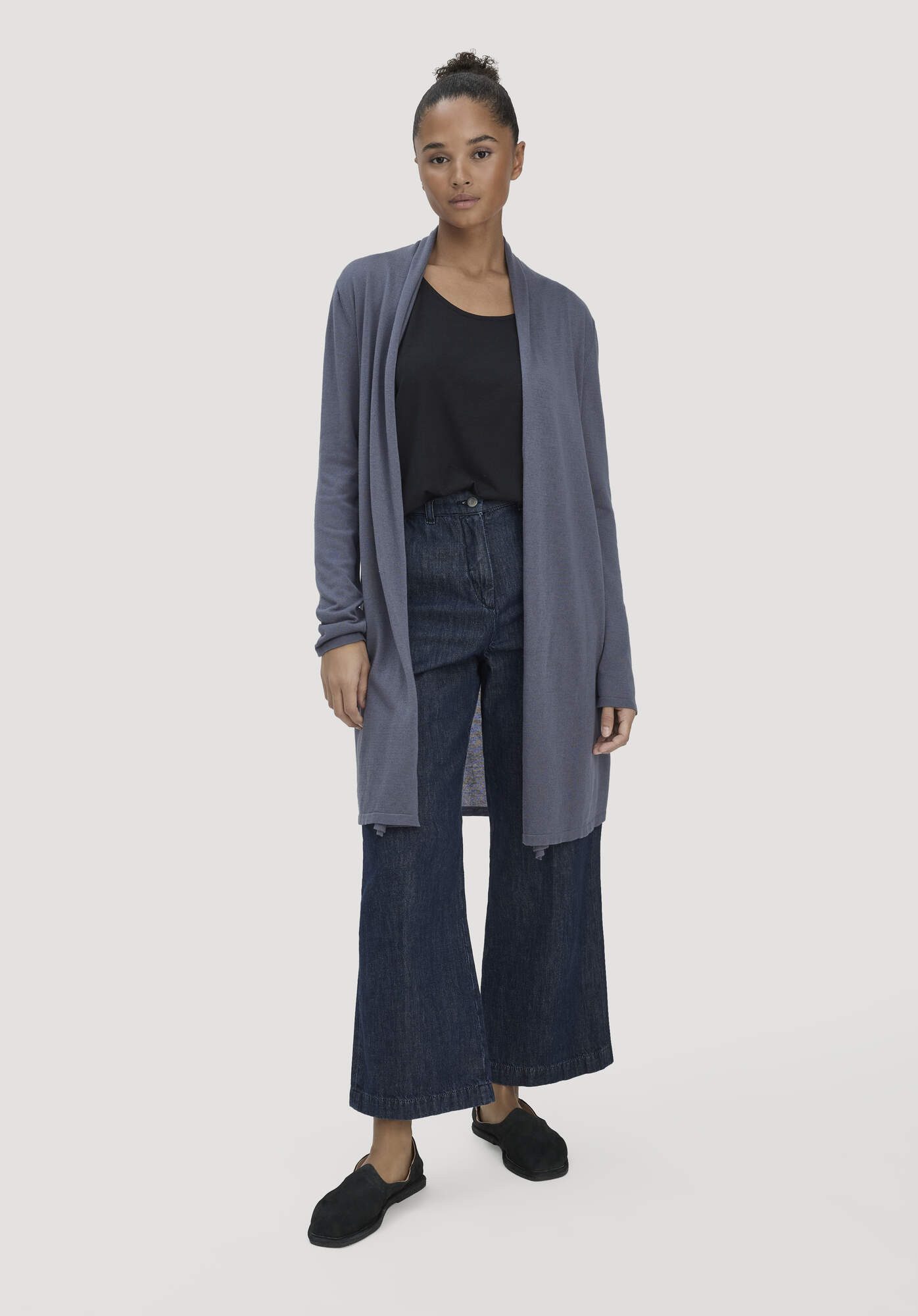 Hessnatur Strickjacke aus TENCEL™ Lyocell und Bio-Baumwolle (1-tlg)