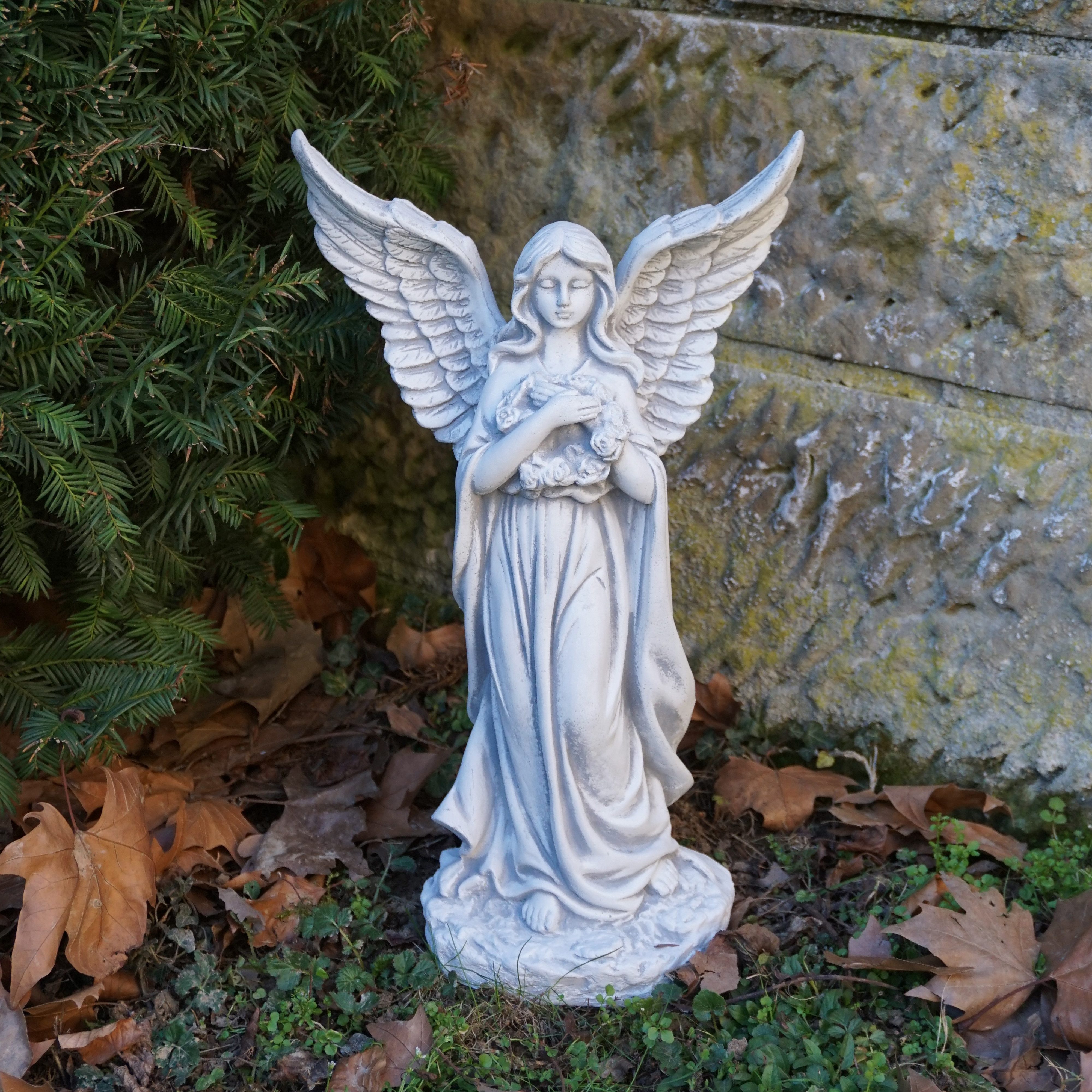 gartendekoparadies.de Gartenfigur Engel mit Flügel Grabengel, Steinfigur, H. 47 cm, 7 kg, Frostsicher