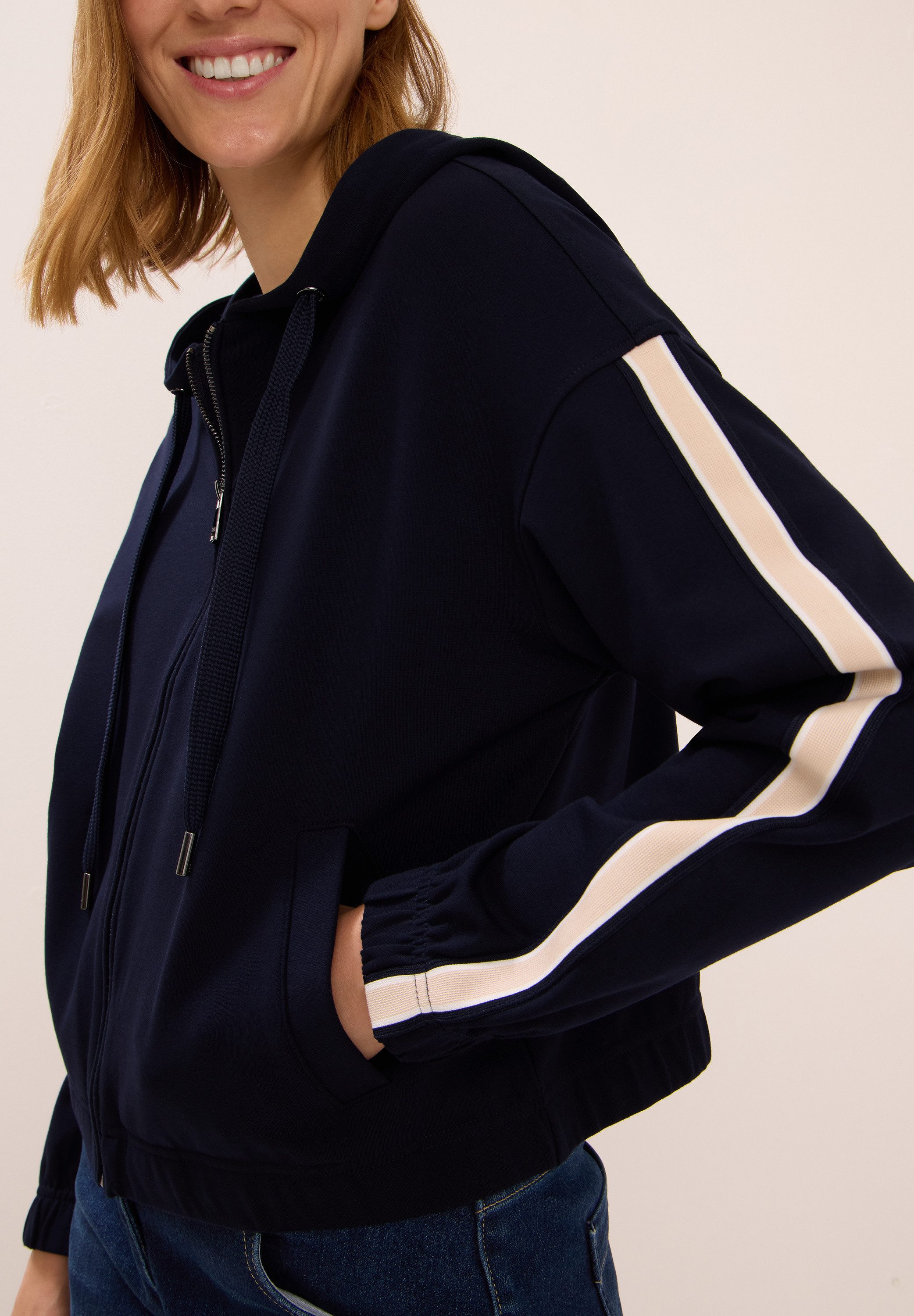 CECIL Kapuzensweatjacke mit Galonstreifen günstig online kaufen