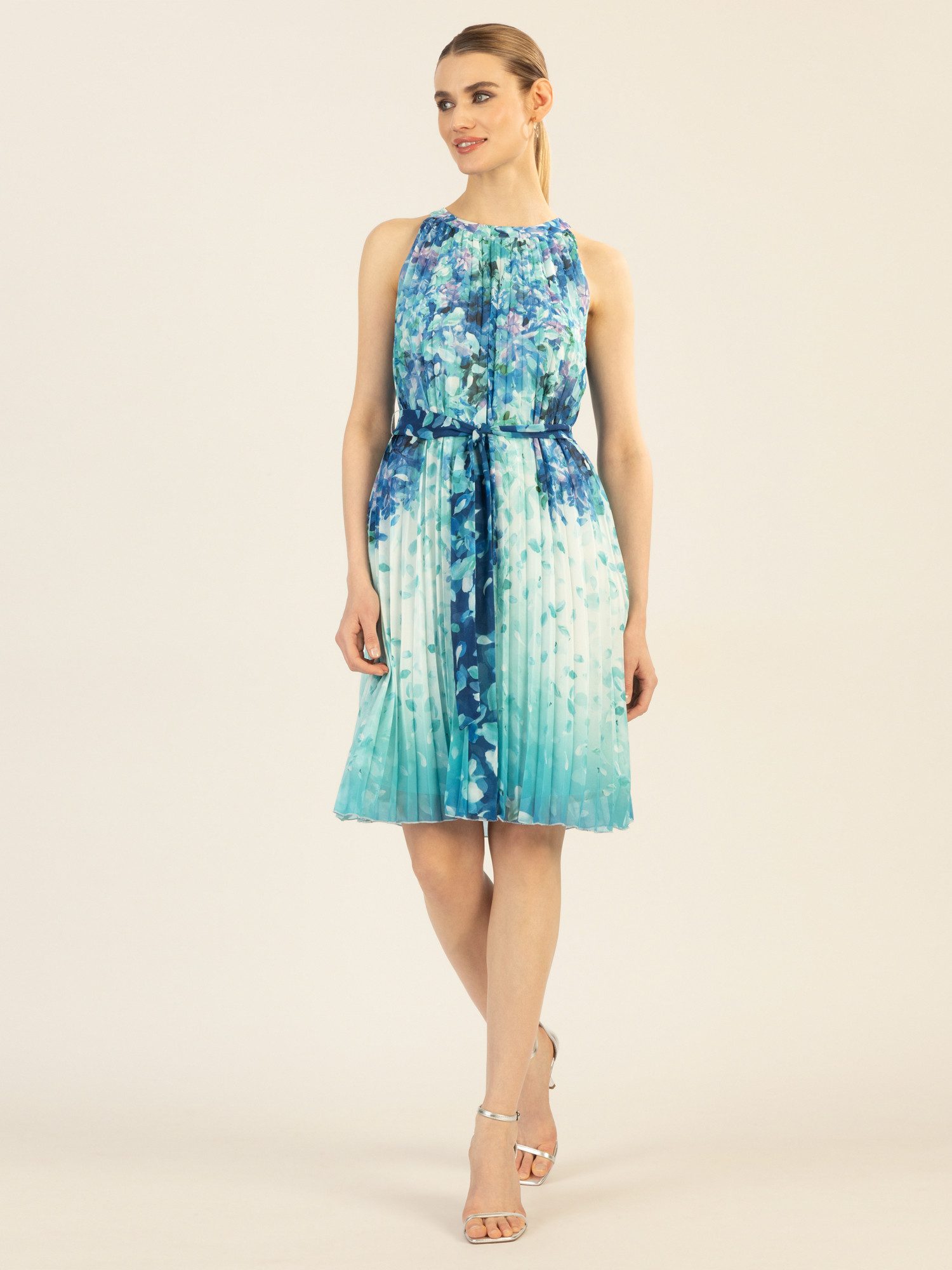 Apart Sommerkleid aus leicht körnigem, bedrucktem günstig online kaufen