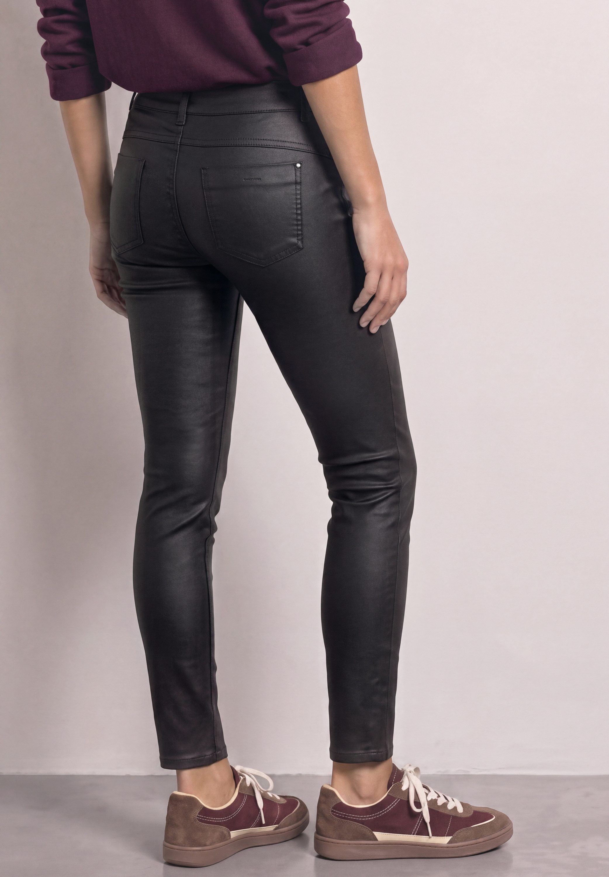 STREET ONE Lederimitathose Style York Mid Waist Hose im Slim Fit in Leder-Optik