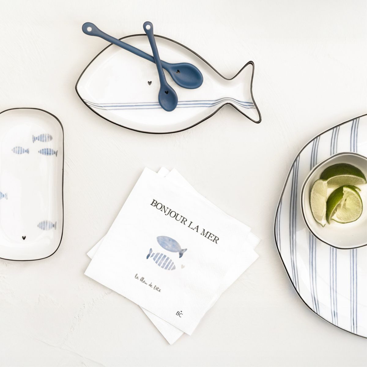 Bastion Collections Fischteller Srevierteller Fisch „Iris Blue“, Keramik, 18 cm, Blau-Weiß