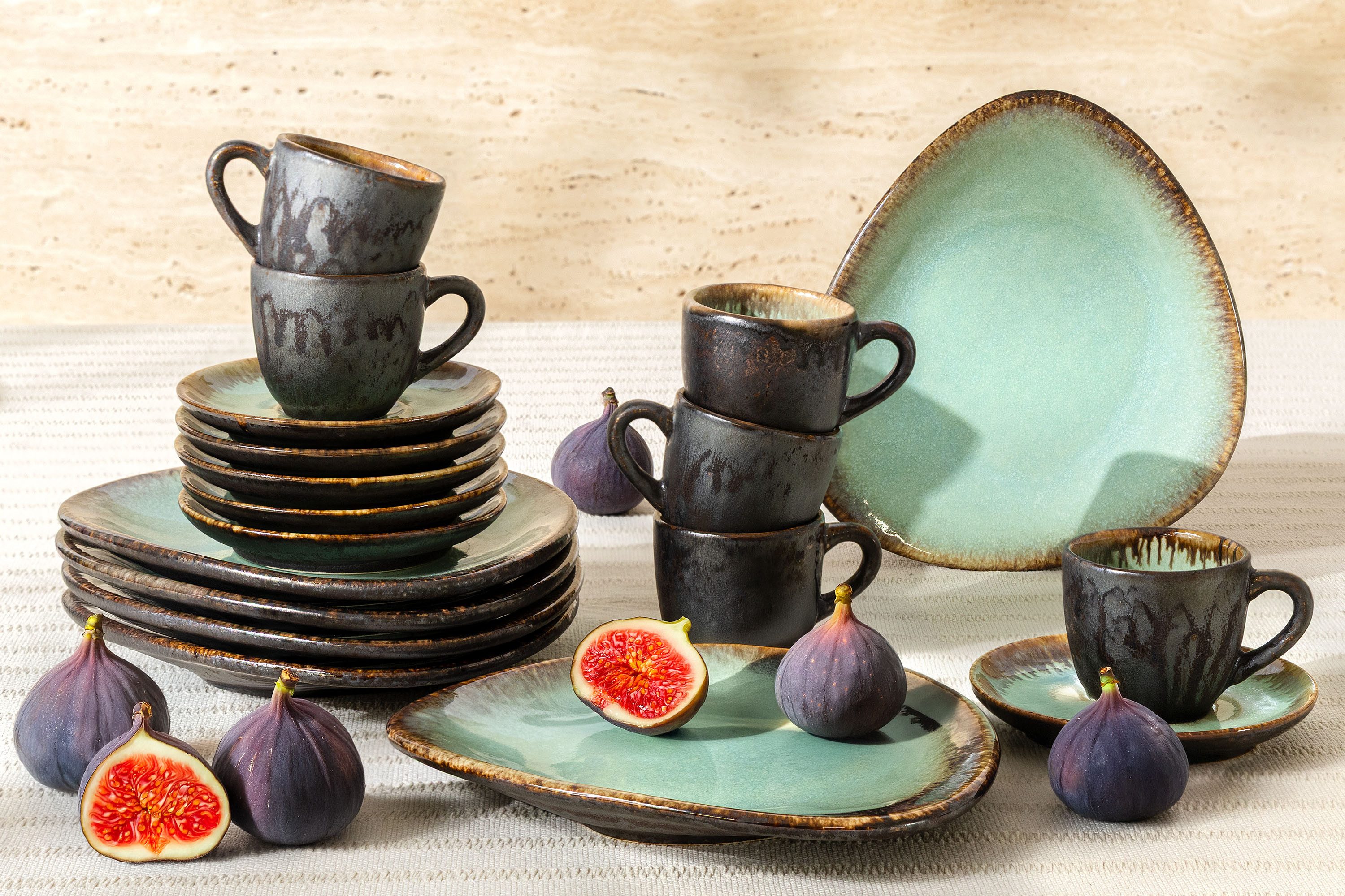 KONSIMO® Kaffeeservice PRIMA Espresso-Set mit Desserttellern, Premiumqualität aus EU (18-tlg), 6 Personen, Keramik, handgefertigt, hochwertige Kunstproduktion, Farbe beige/braun