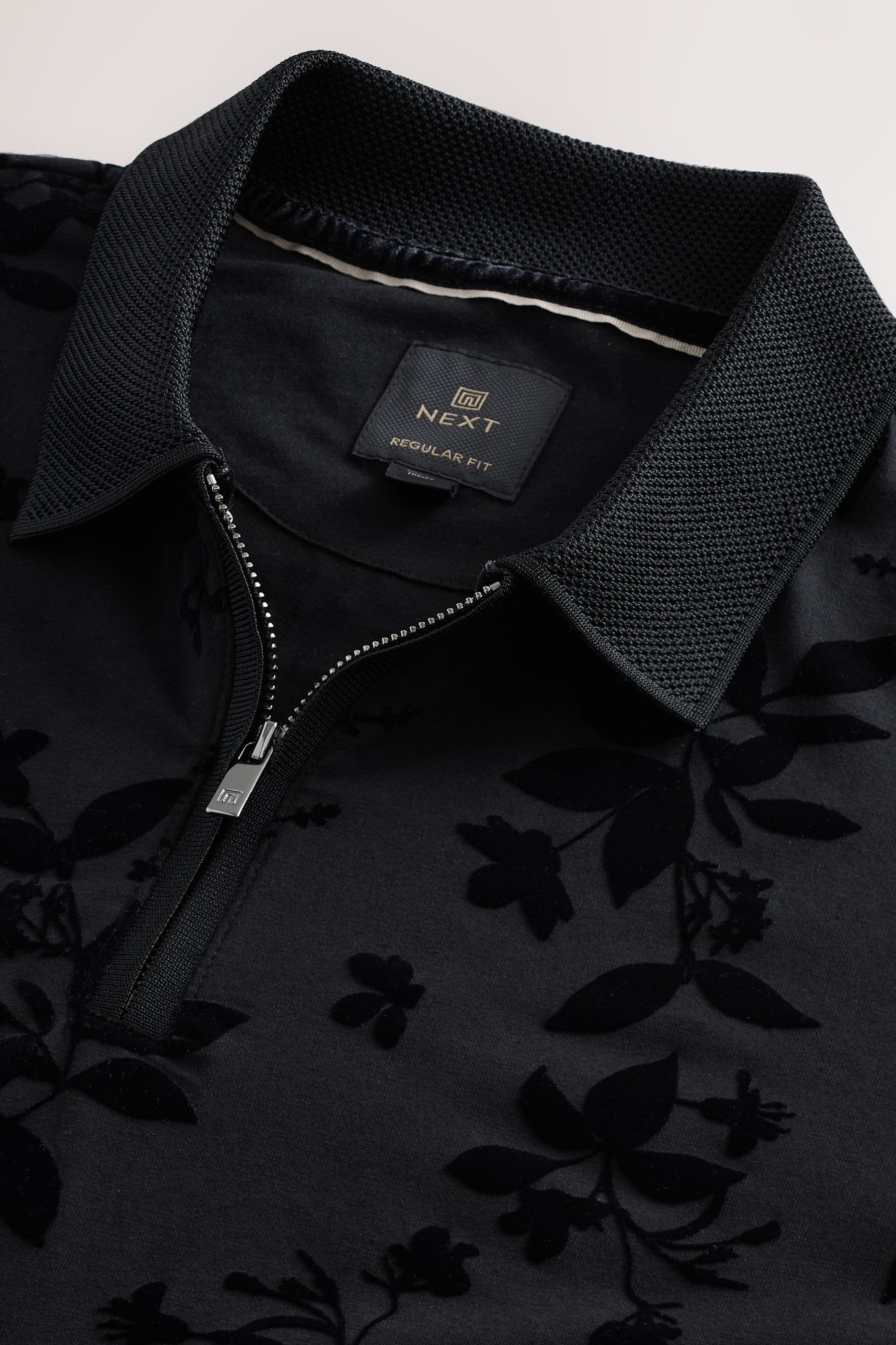 Next Poloshirt Beflocktes Polohemd mit 1/4-Reißverschluss günstig online kaufen