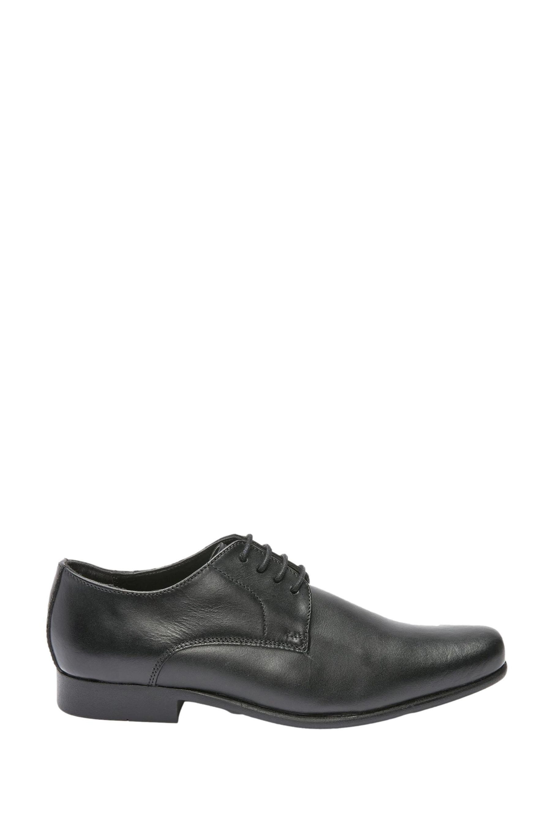 Schnürschuhe aus Leder Schnürschuh