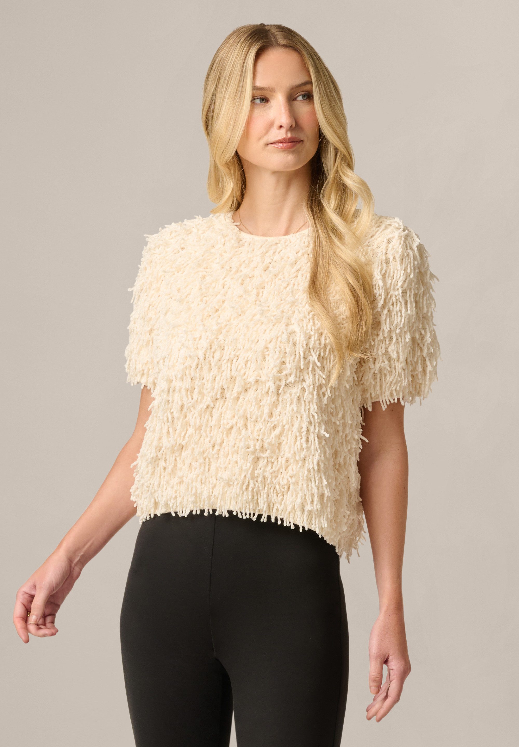 Adrianna Papell Strickpullover Fringe Crew Neck Pullover Lässiges, strukturiertes Pullover-Top mit Fransen