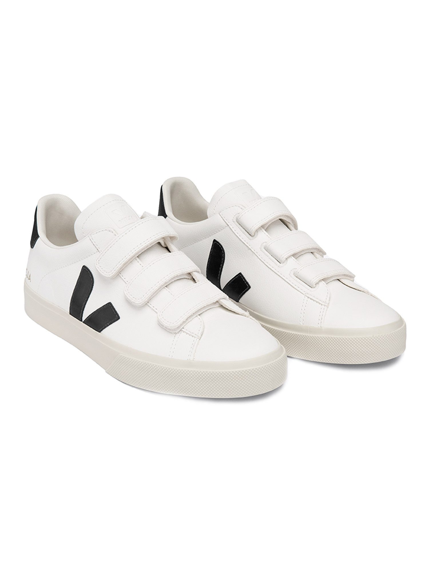 VEJA Recife Logo Chromefree Sneaker