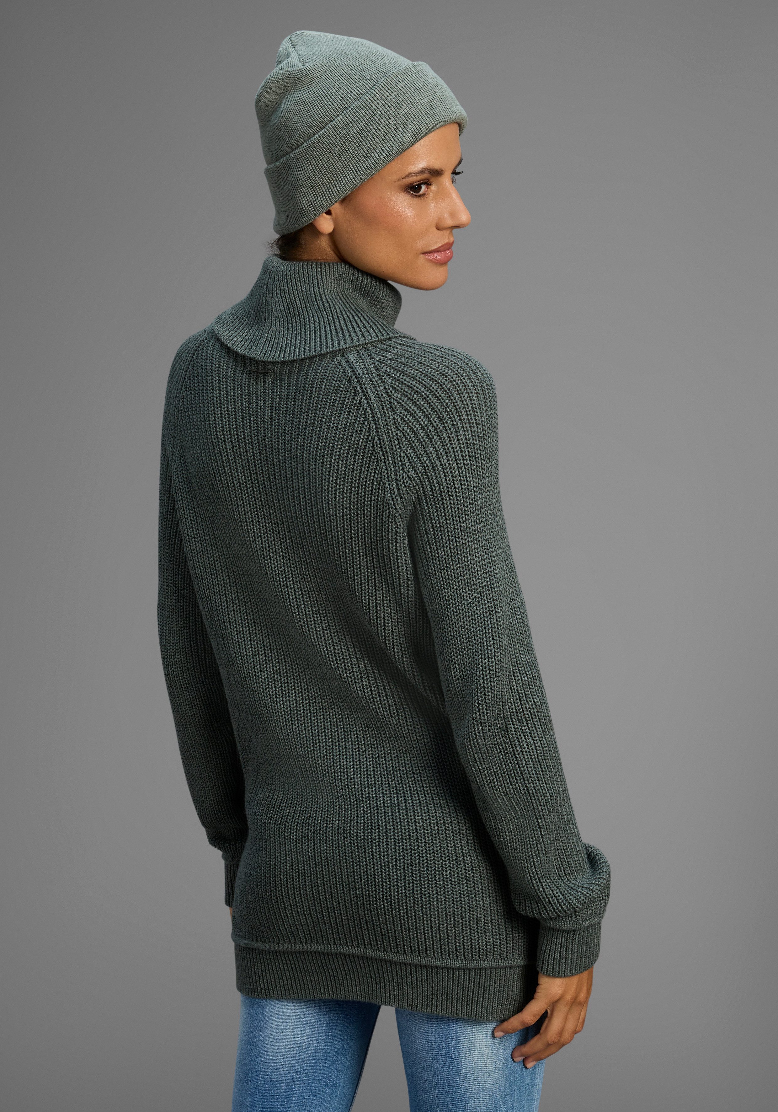 KangaROOS Longpullover mit Schlitzen am Saum. Reduzierter Preis € 40,99. Unverbindliche Preisempfehlung € 49,99, (€ 40,99 pro 1 Stk)