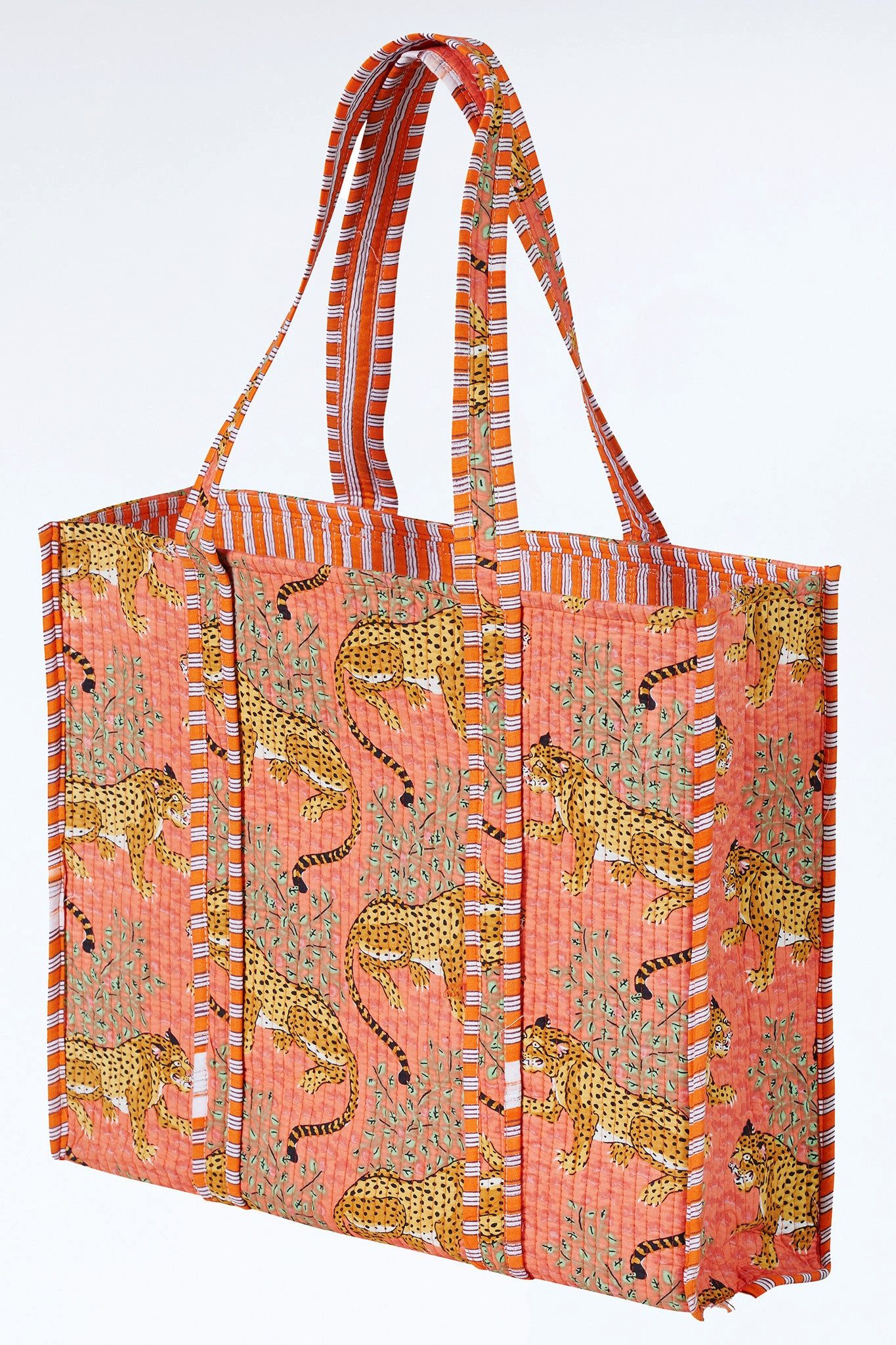 Himalaya Clothing Strandtasche Damen Handtasche groß mit lebendigem Muster und großzügigem Stauraum (1-tlg., HxBxT: 38x45x15 cm), Gesteppter Shopper mit integrierter kleiner Innentasche im Boho-Stil