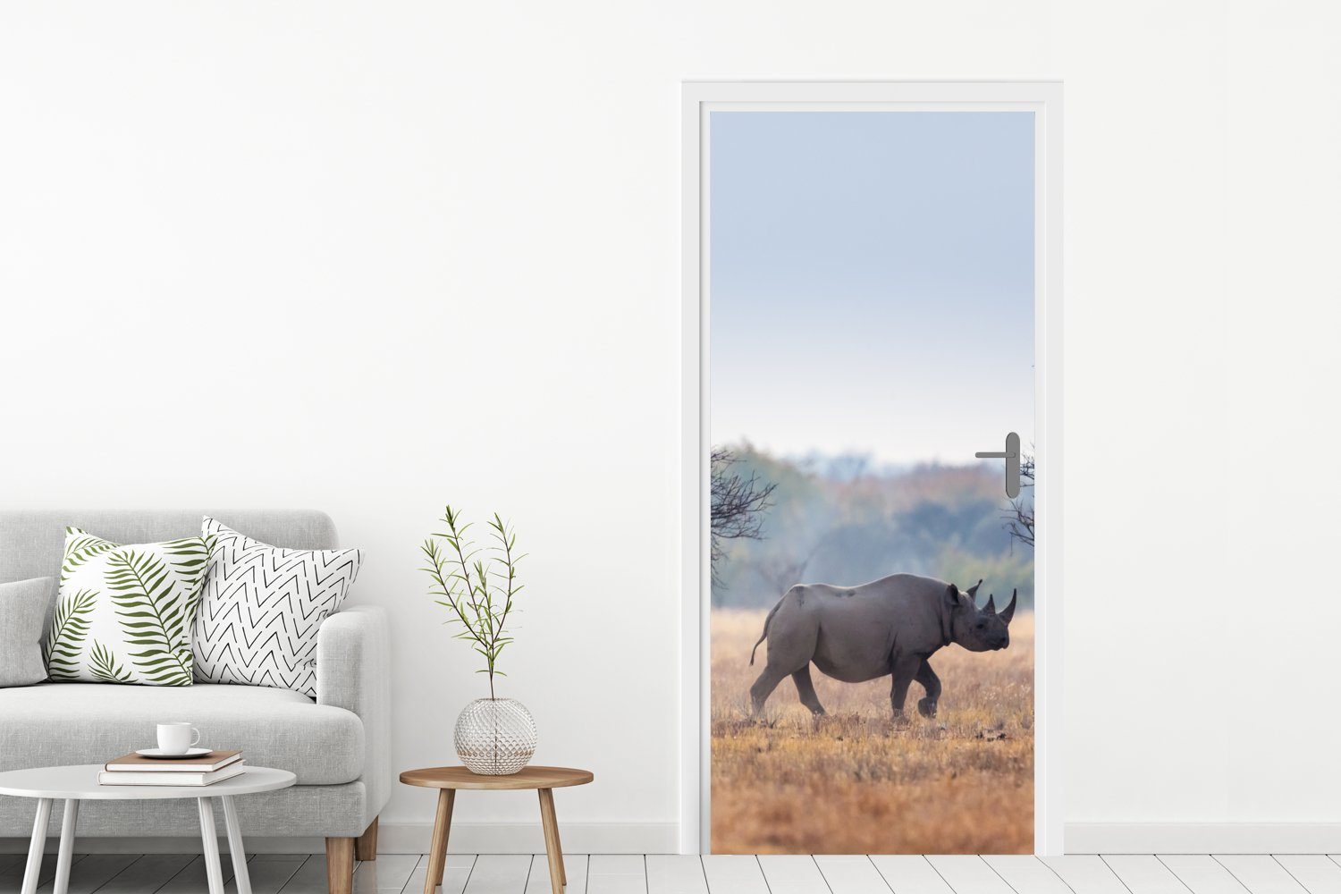 - Nashorn Türtapete Türaufkleber, St), für Fototapete Matt, (1 Bäume bedruckt, Tür, 75x205 - cm Gras, MuchoWow
