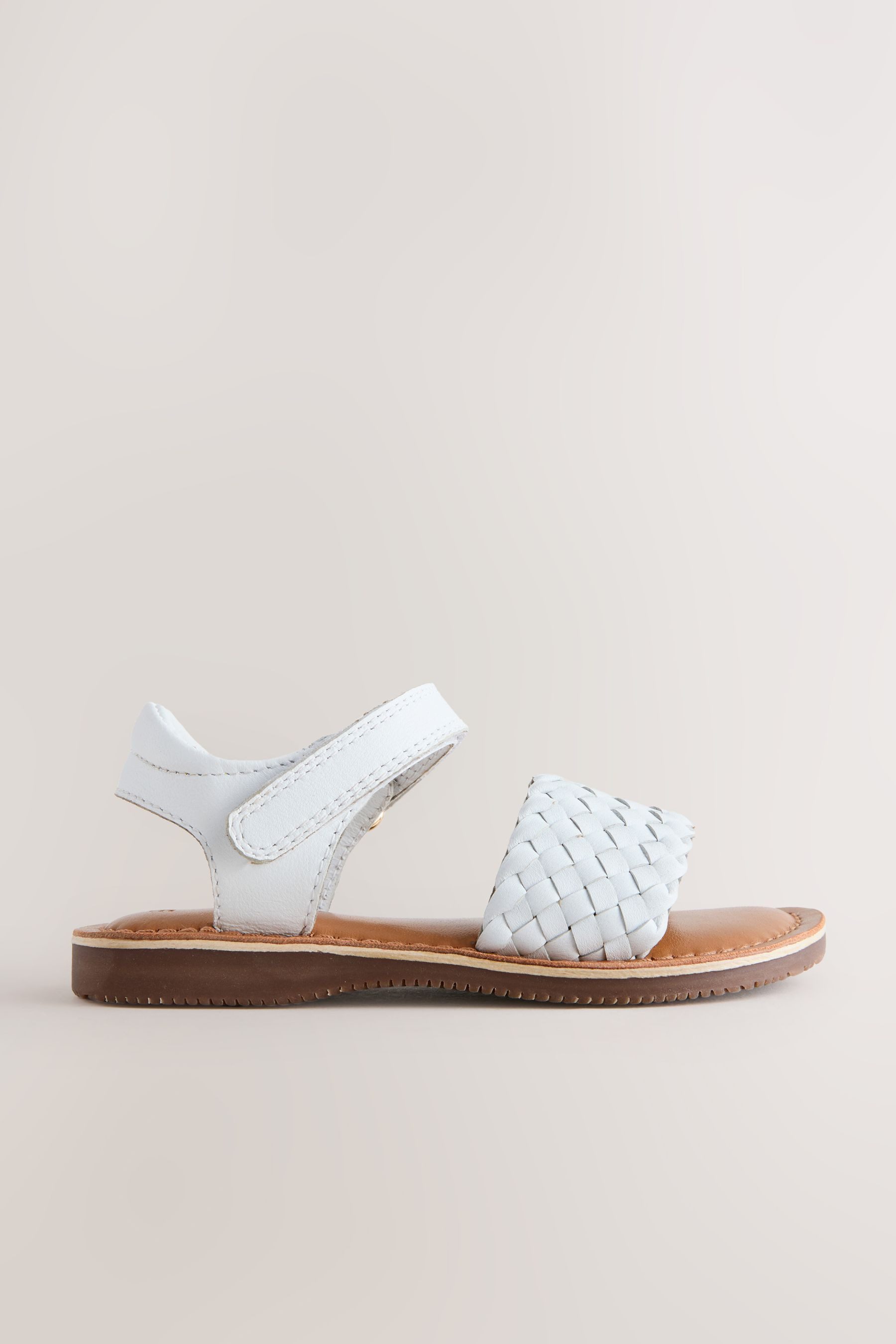 Next Ledersandalen in Flechtoptik mit Klettverschluss Sandale (1-tlg)