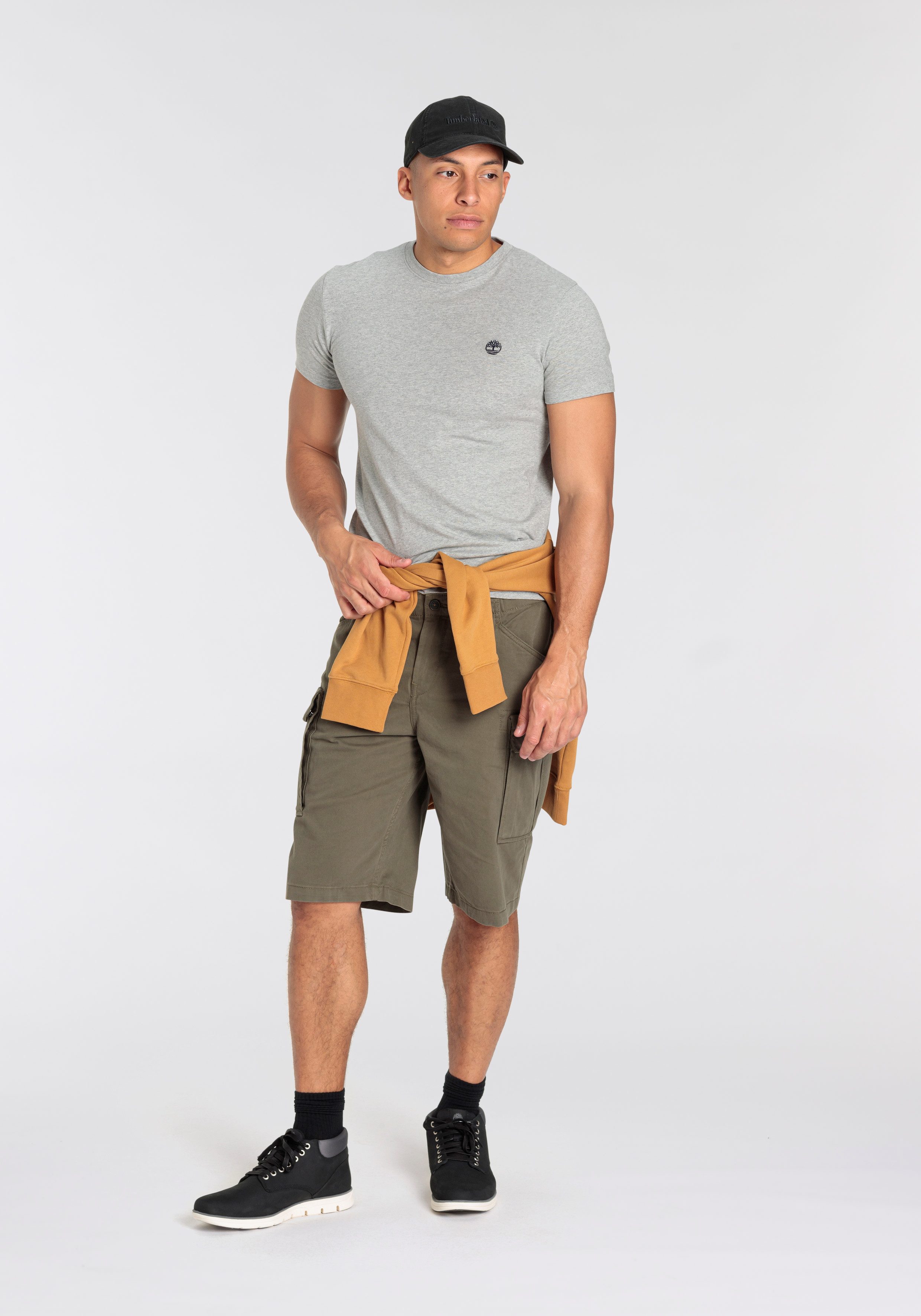 Zum Outfit 10