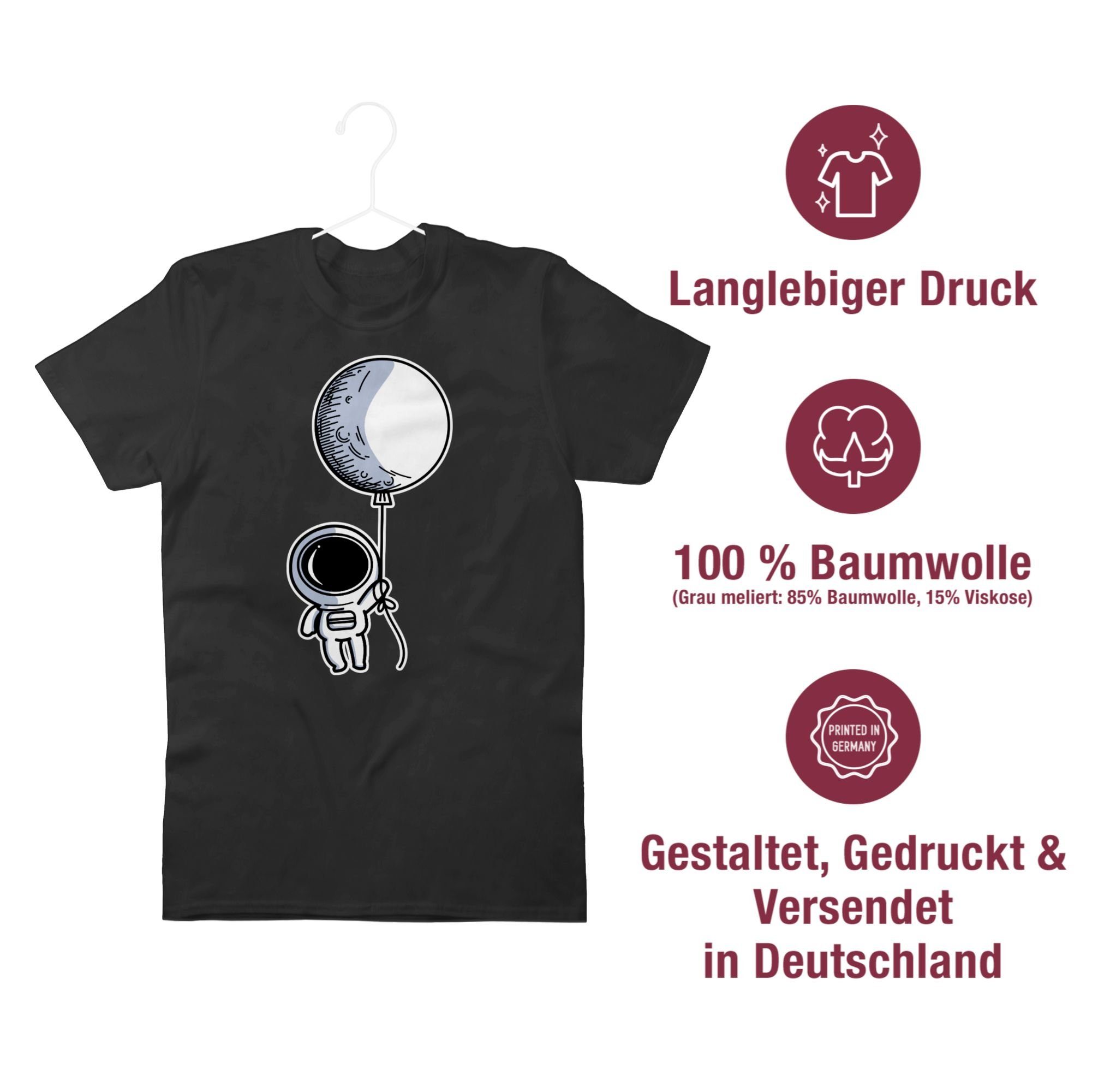 Geschenke Nerd Luftballon Schwarz T-Shirt mit Astronaut 01 Shirtracer