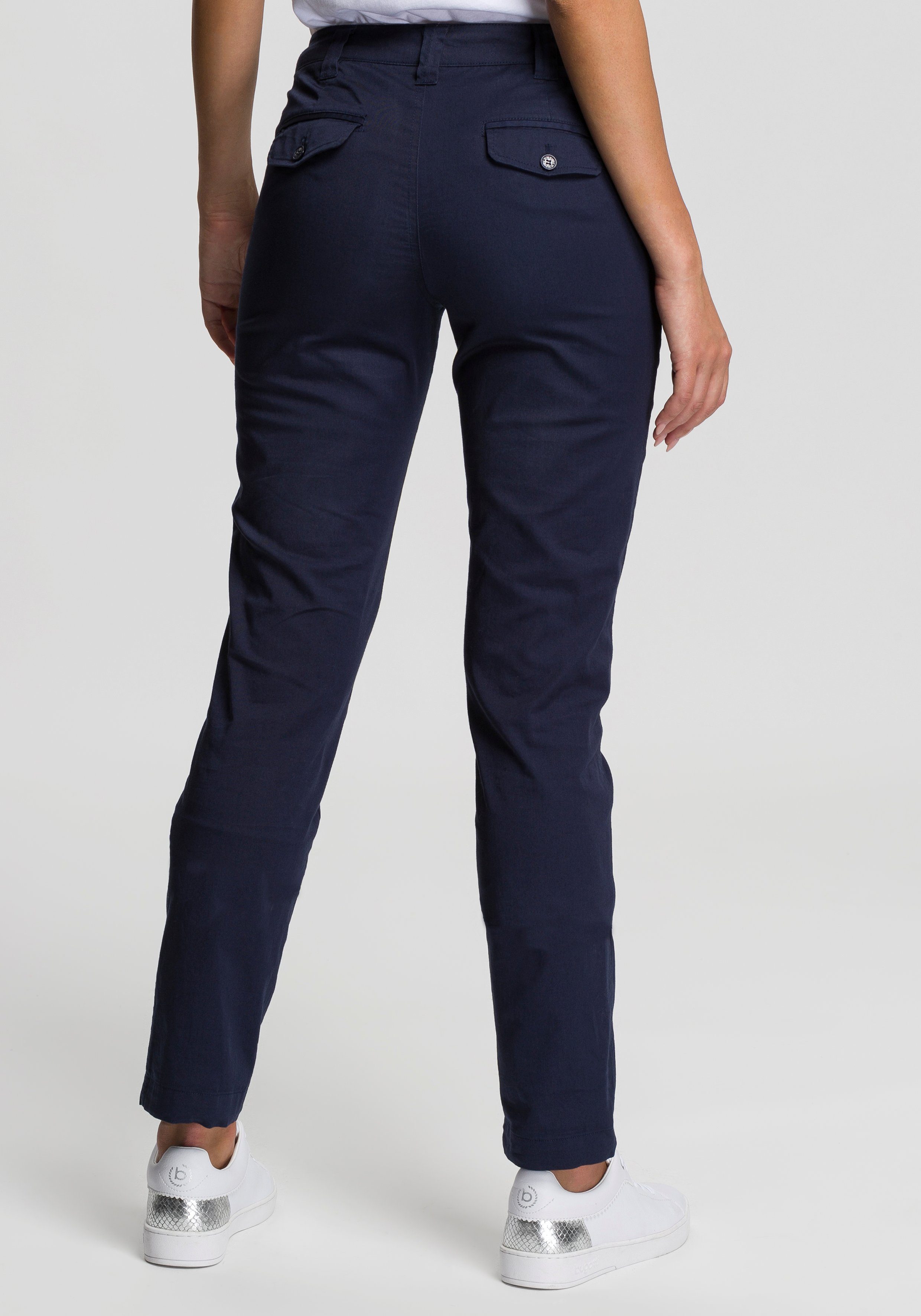 AJC Chinohose in lässiger Form mit Pattentaschen günstig online kaufen