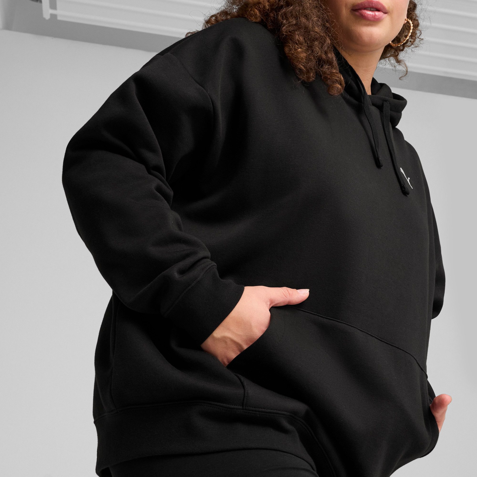 PUMA Kapuzensweatshirt ESS RELAXED HOODIE FL mit verstellbarer Kapuze, mit Kängurutasche, mit Rippbündchen – Bild 4 von 5