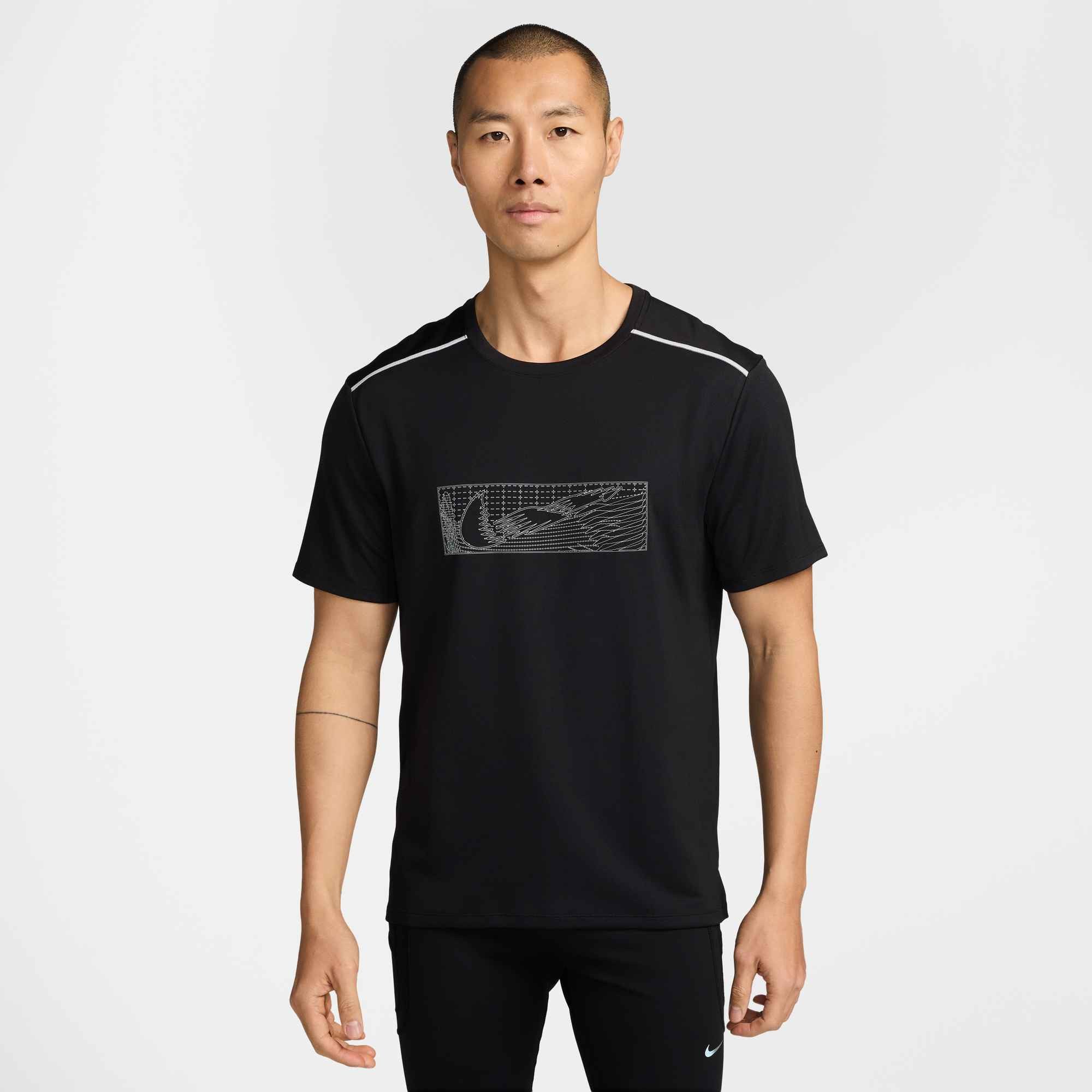 Nike Laufshirt M NK DF UV MILER WNT SS TOP Kurzarm, mit Rundhalsausschnitt, schnell trocknend, atmungsaktiv