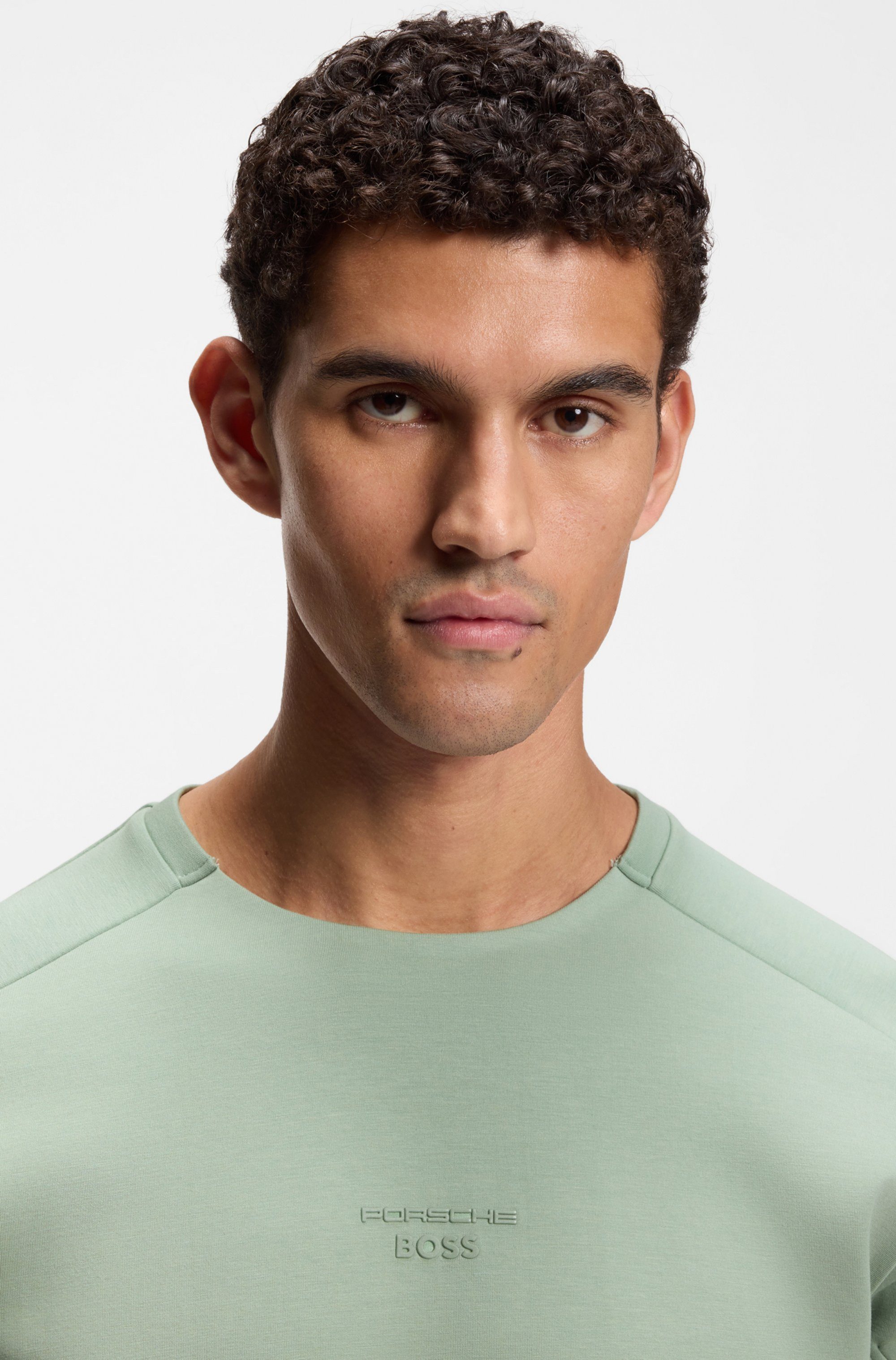 BOSS GREEN Sweatshirt Porsche Spirit 70 Capsule Collection Premium Herrenmode Innovative Geruchskontroll-Technologie HEIQ MINT