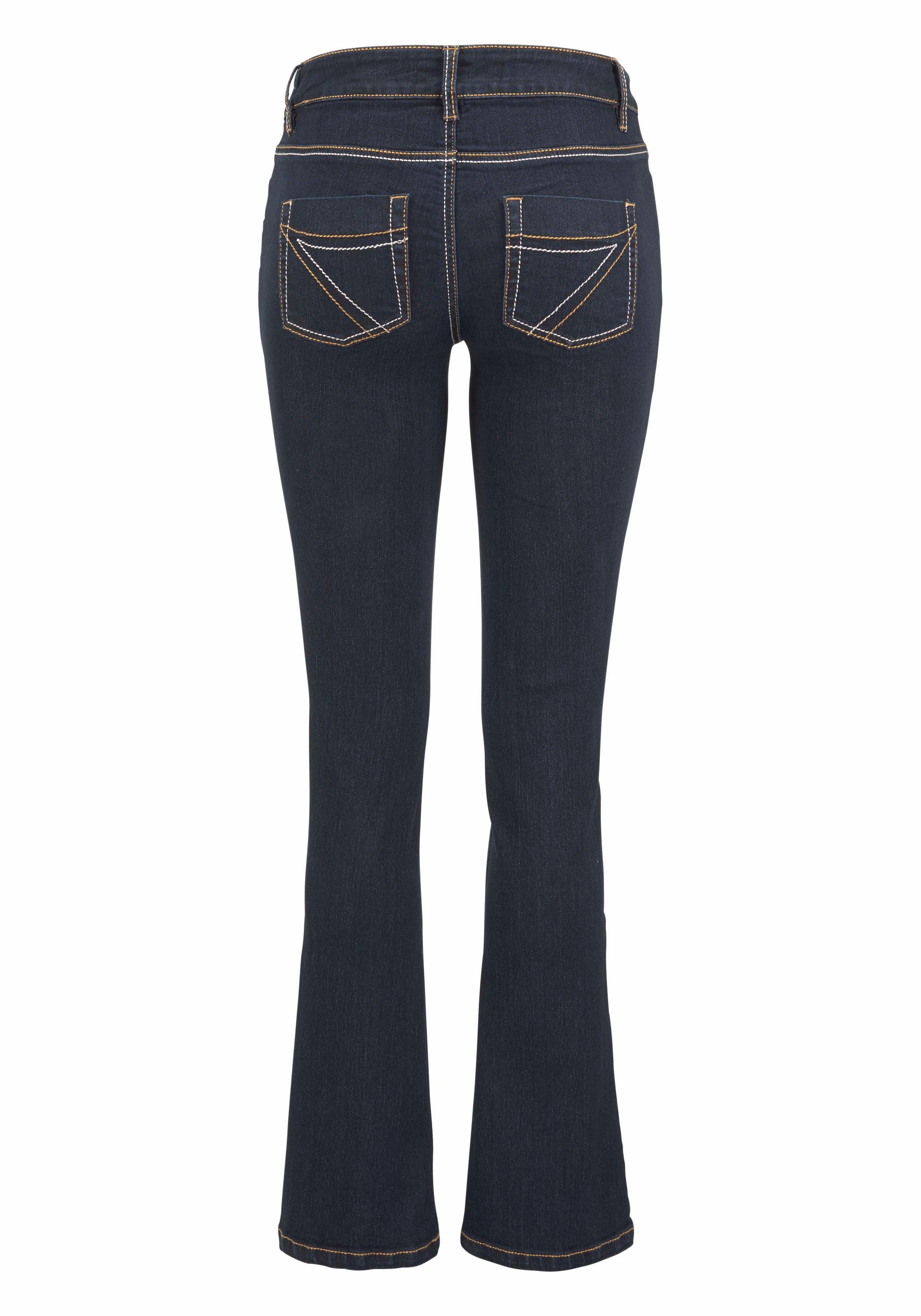 Arizona Bootcut-Jeans mit Kontrastnähten normale Leibhöhe, Bootcut, 5-Pocket-Style, dunkle Waschung