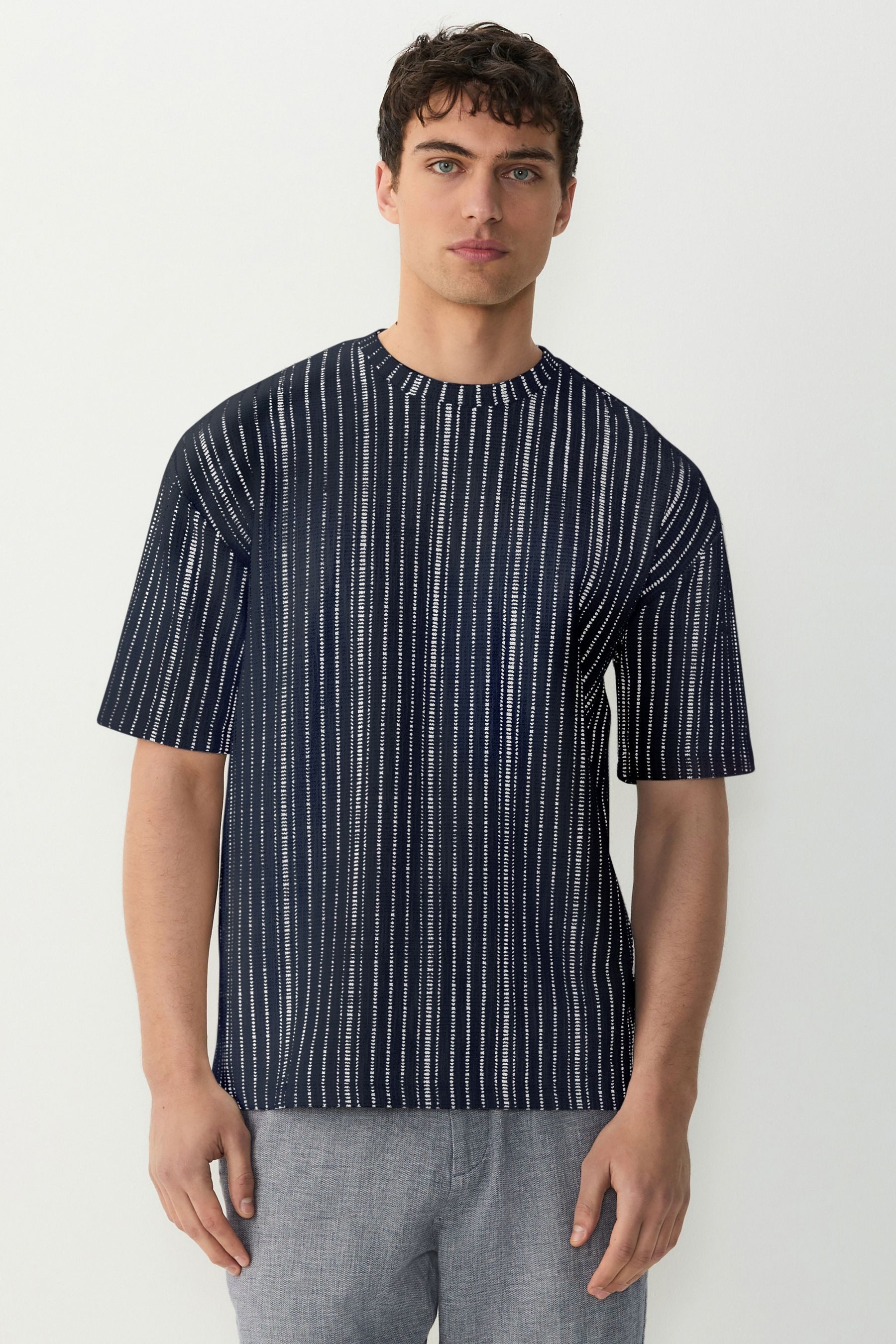 Next T-Shirt Strukturiertes T-Shirt mit vertikalen Streifen (1-tlg) günstig online kaufen