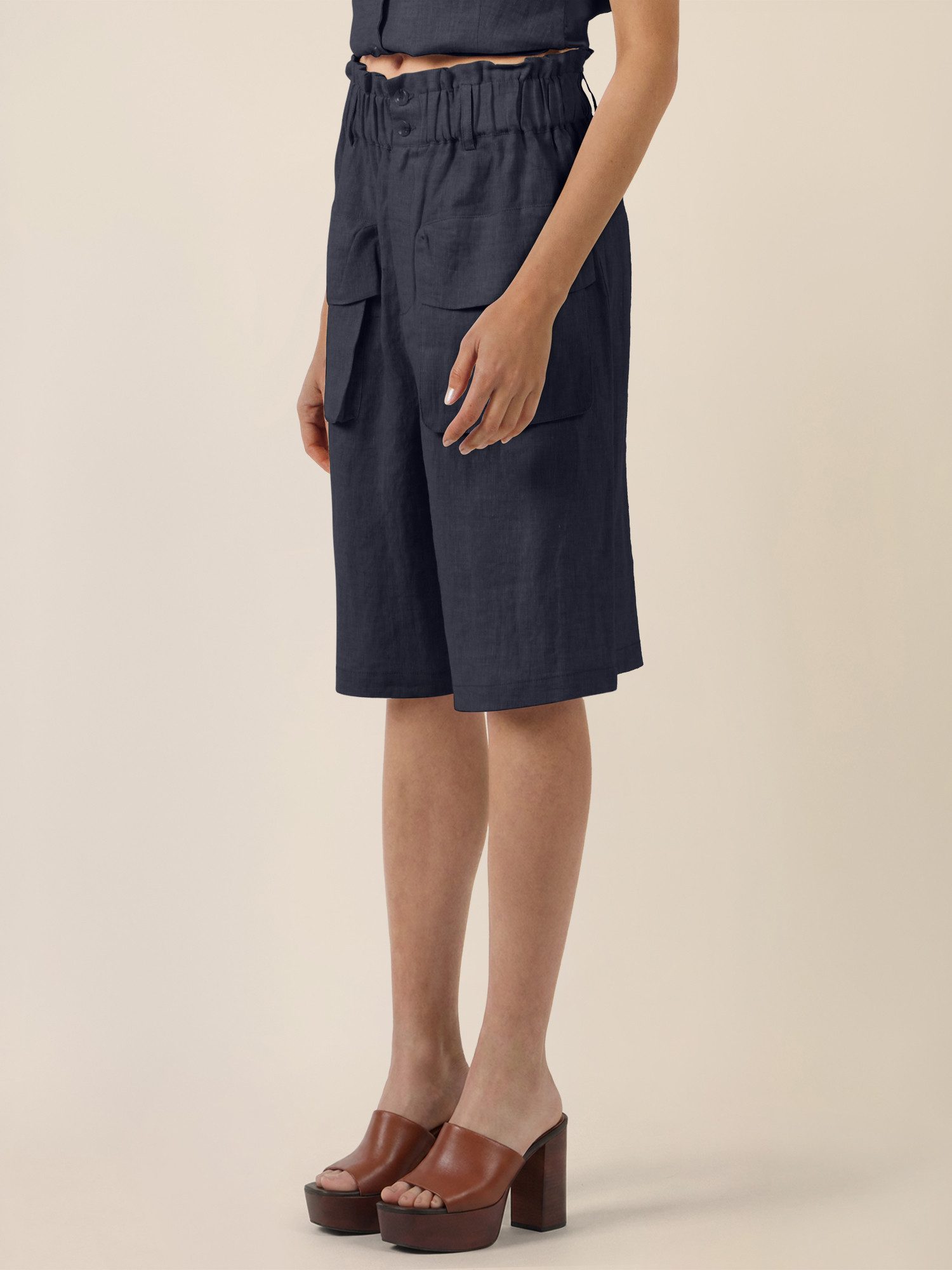 Apart Stoffhose Shorts mit Paperbag-Bund und Cargotaschen
