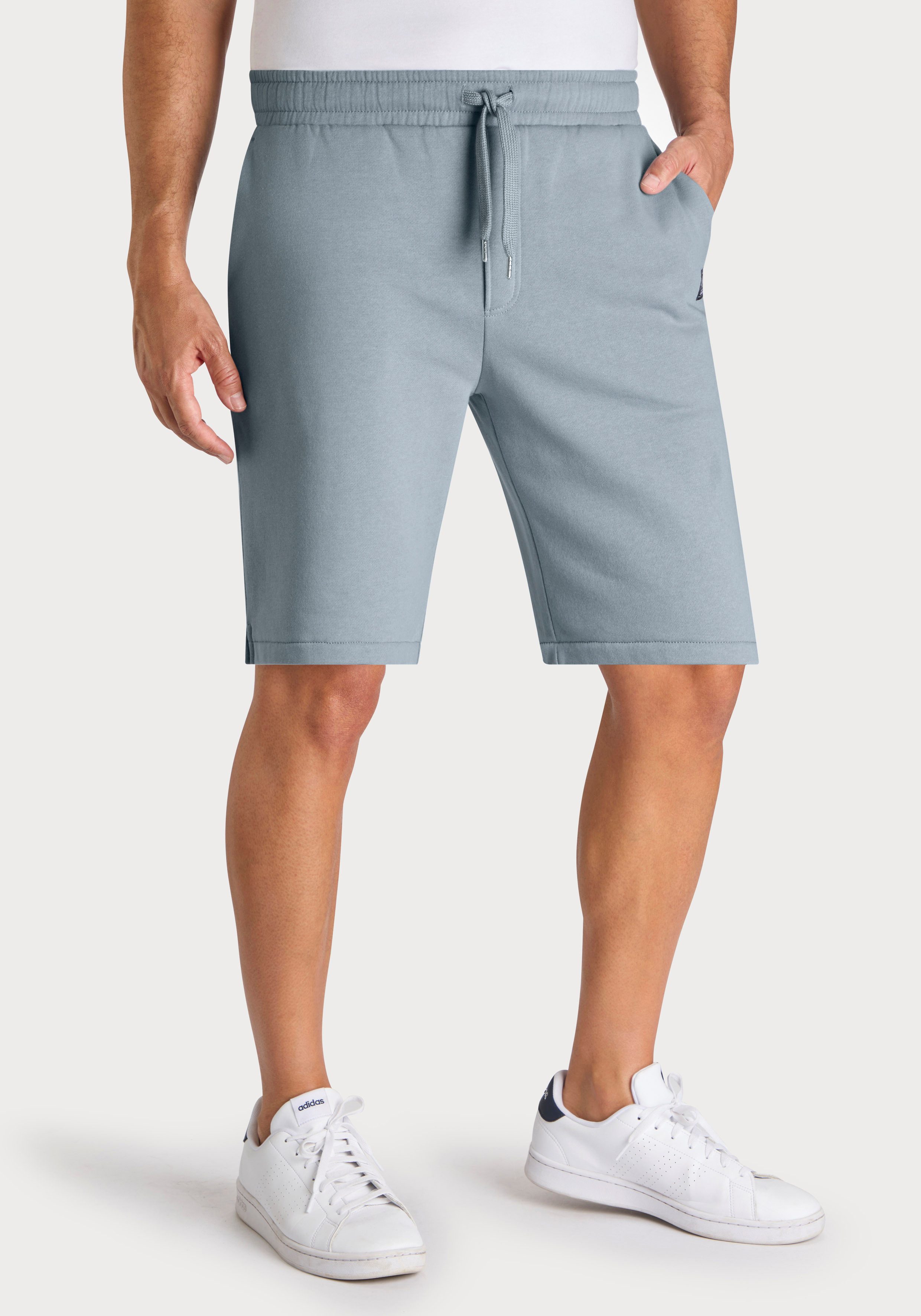 John Devin Sweatshorts - kurze Hose aus innen angerauter Sweatware mit breiter Kordel und seitlichen Taschen