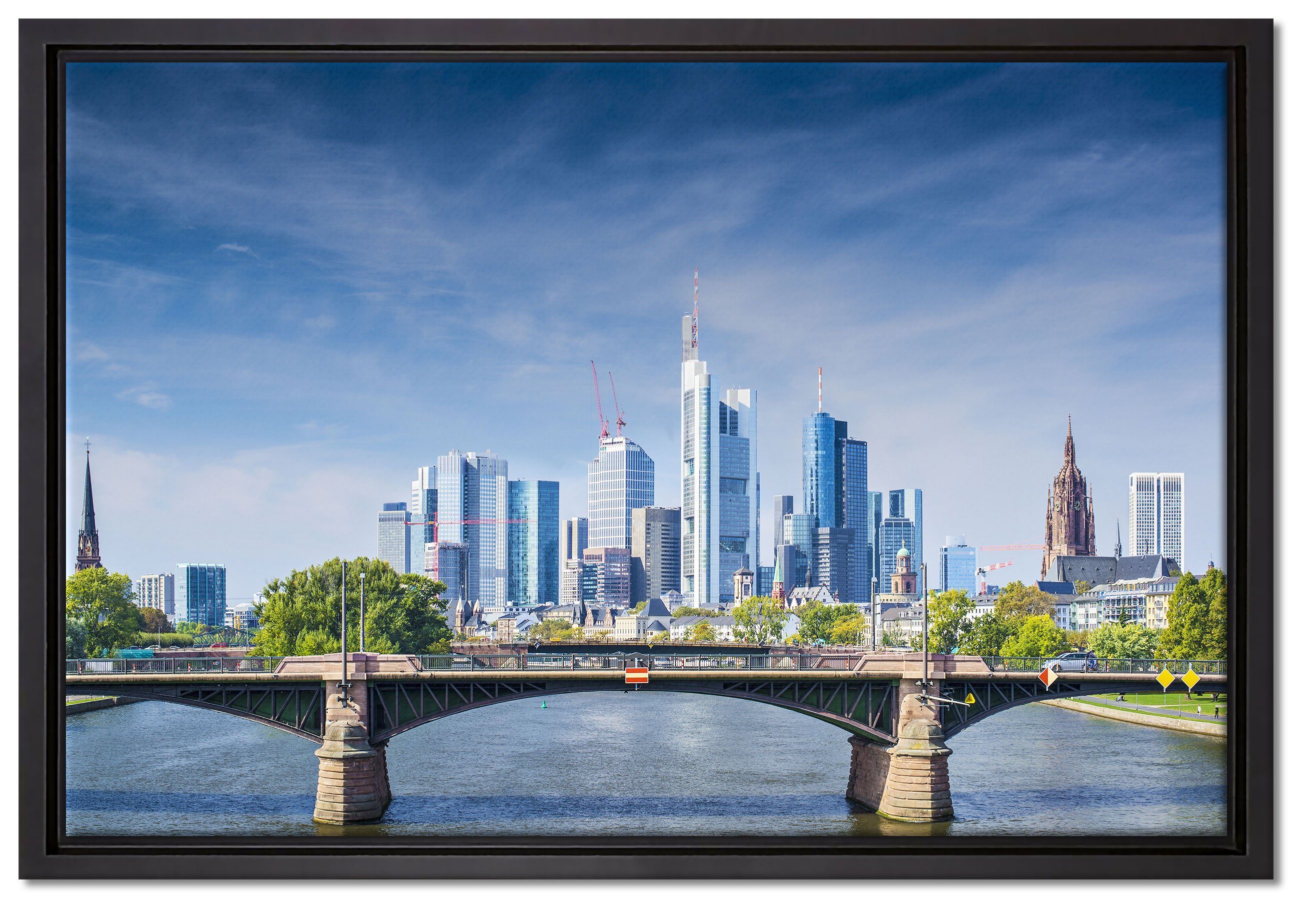 Pixxprint Leinwandbild Skyline von Frankfurt am Main, Wanddekoration (1 St), Leinwandbild fertig bespannt, in einem Schattenfugen-Bilderrahmen gefasst, inkl. Zackenaufhänger