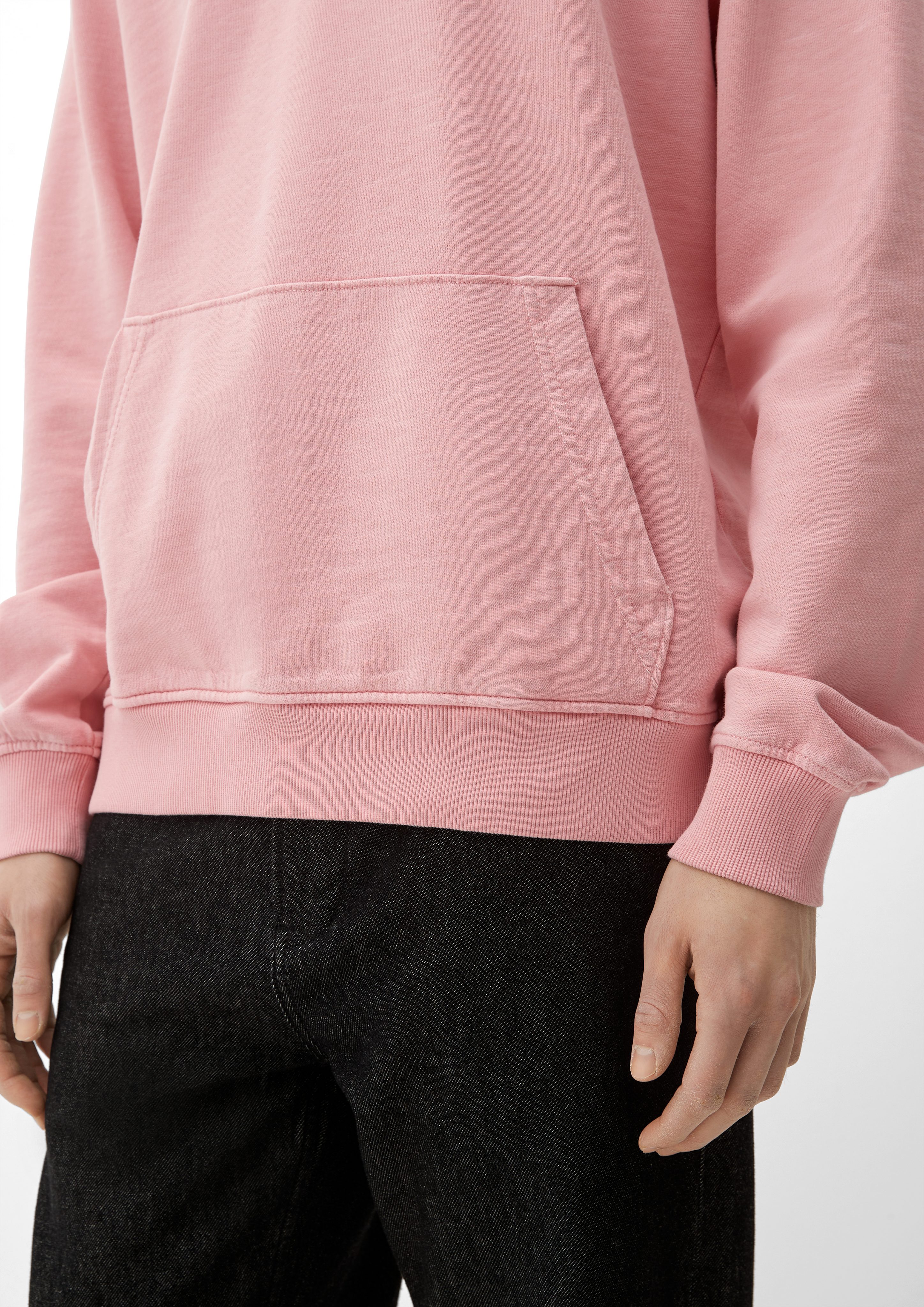 s.Oliver Sweatshirt Kapuzenpullover im Garment Dye, Label-Patch rosa Dye Applikation, Garment