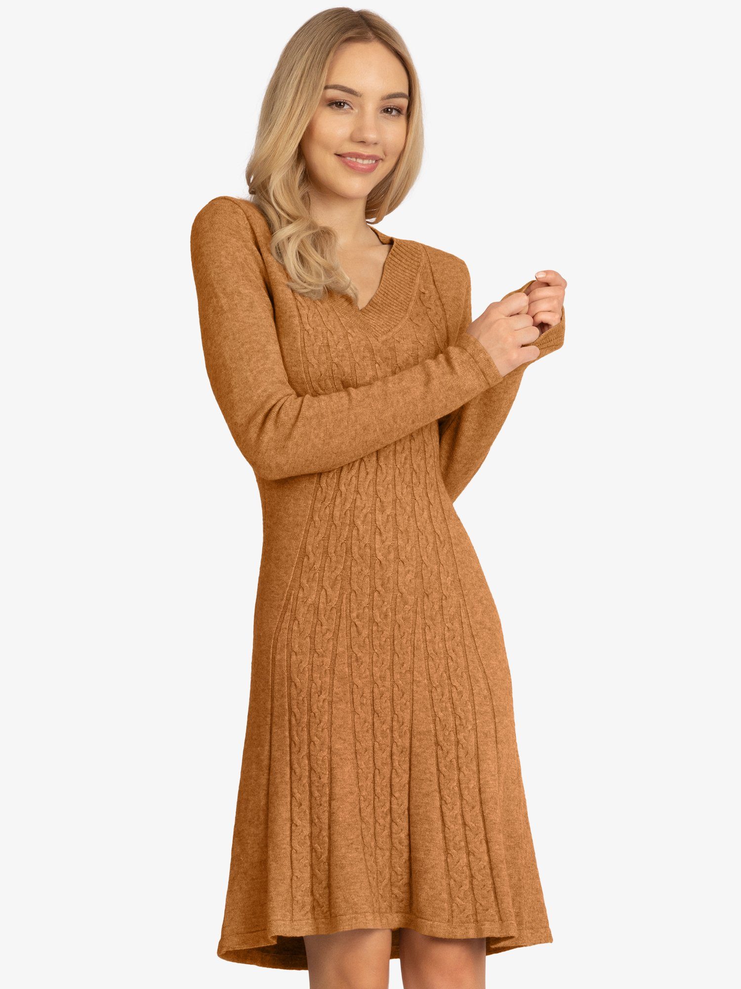 Apart Strickkleid mit Zopfmuster