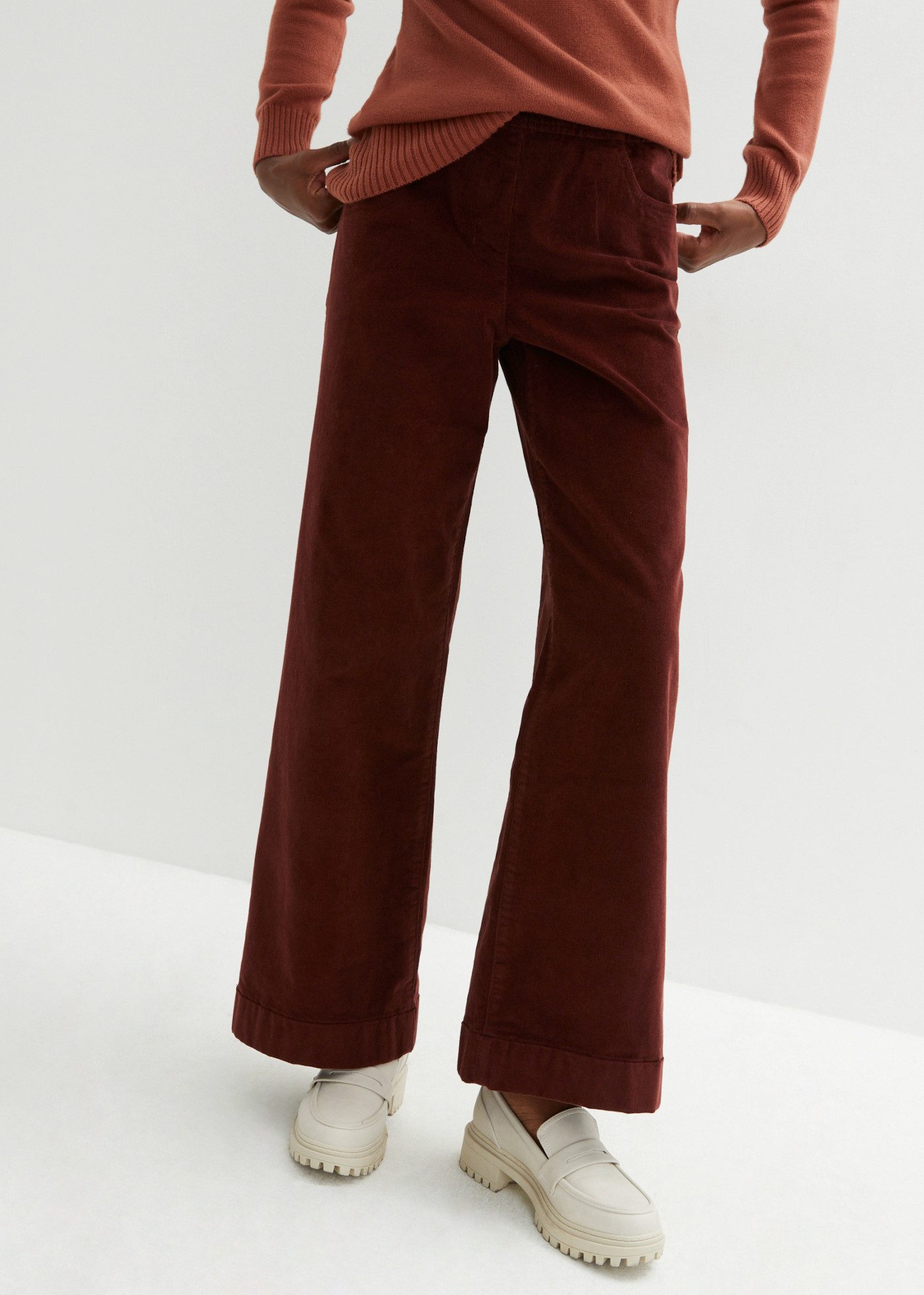 bonprix Cordhose mit Marlene-Schnitt, Loose Fit, aus Cord