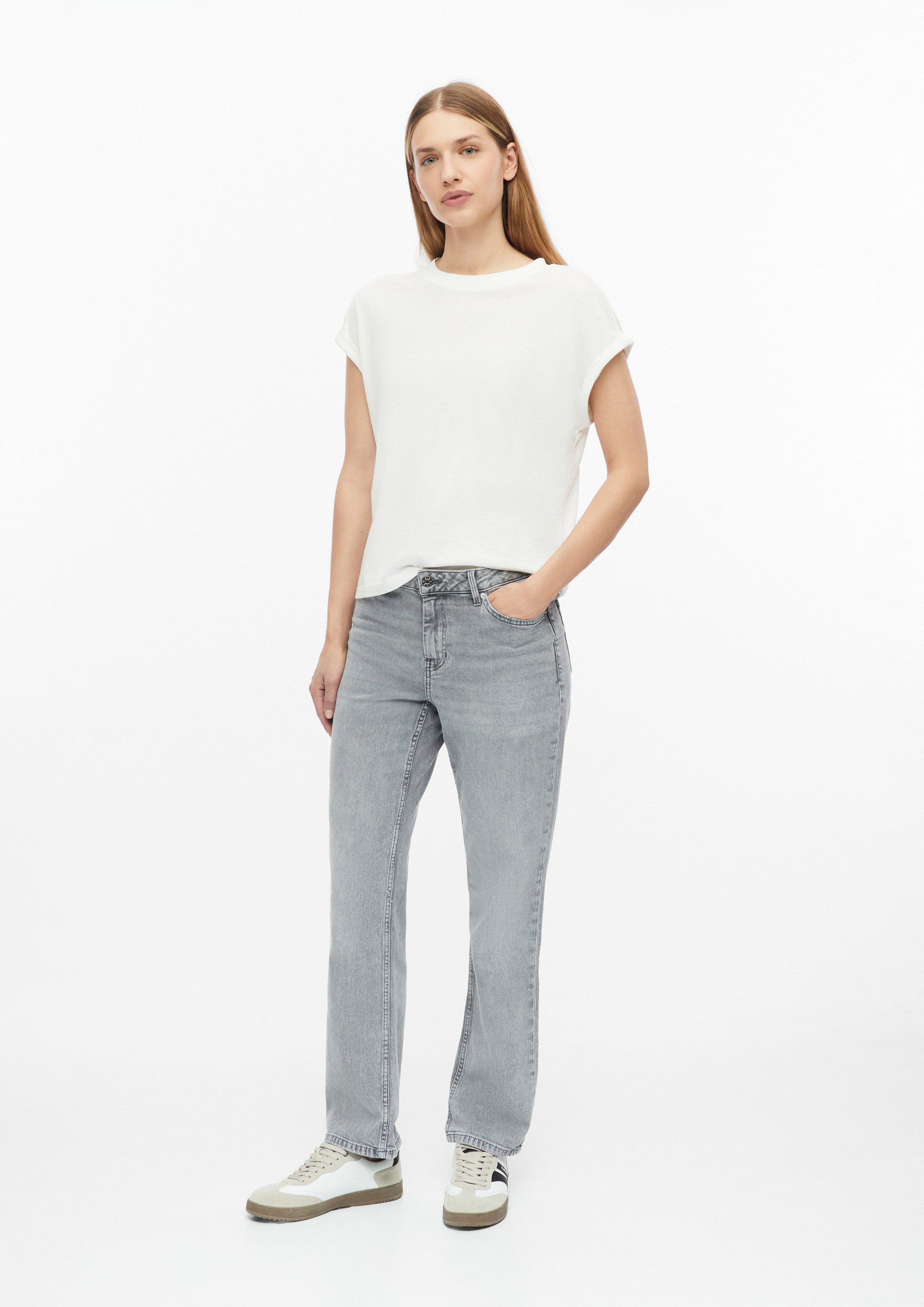 s.Oliver Regular-fit-Jeans Jeans-Hose KAROLIN Jeans Karolin / Mid Rise / Straight Fit – Bild 5 von 5