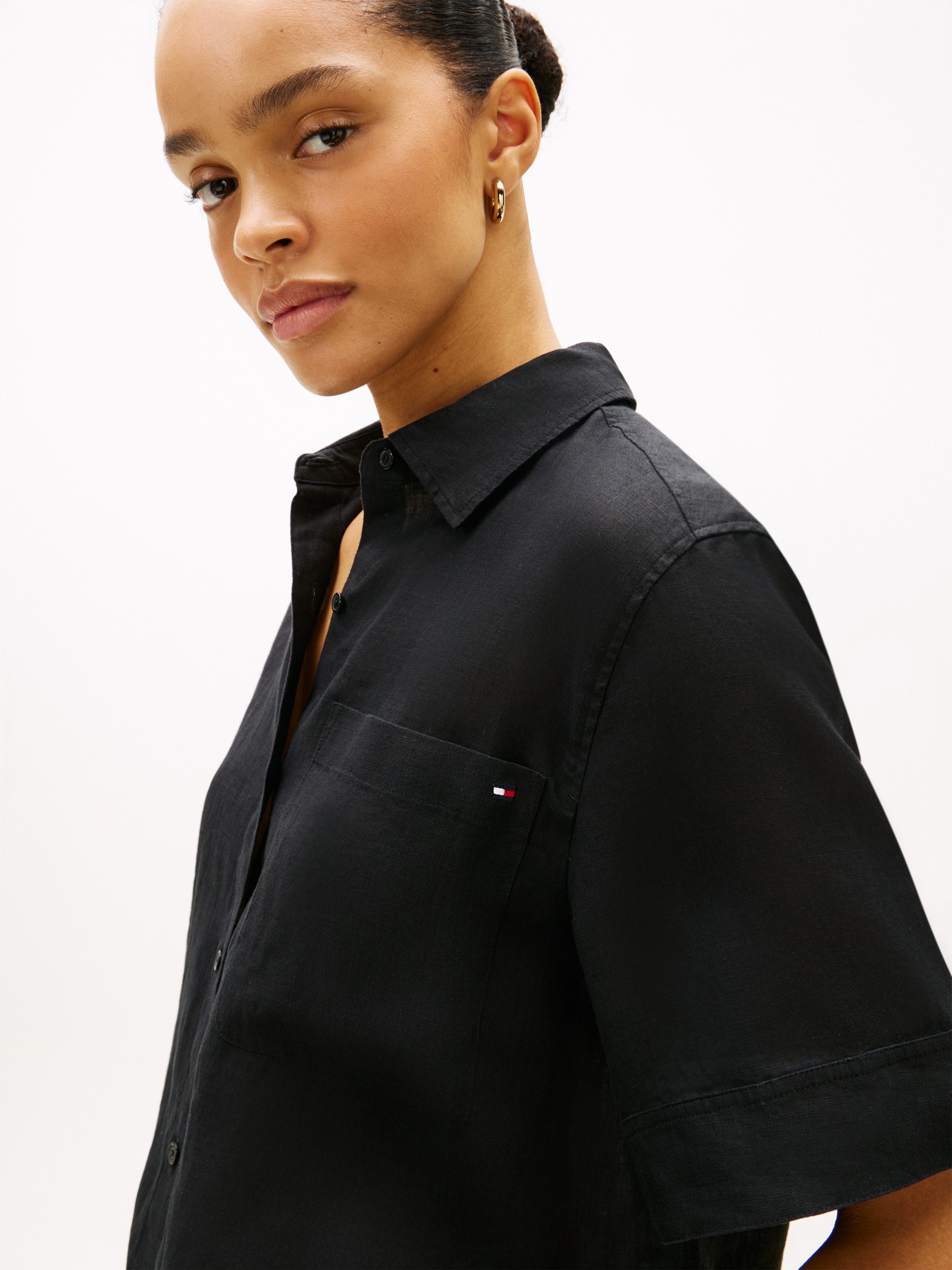 Tommy Hilfiger Kurzarmbluse ESS LINEN SHORT SLEEVE SHIRT mit aufgesetzter Brusttasche und Flag-Stickerei, reines Leinen