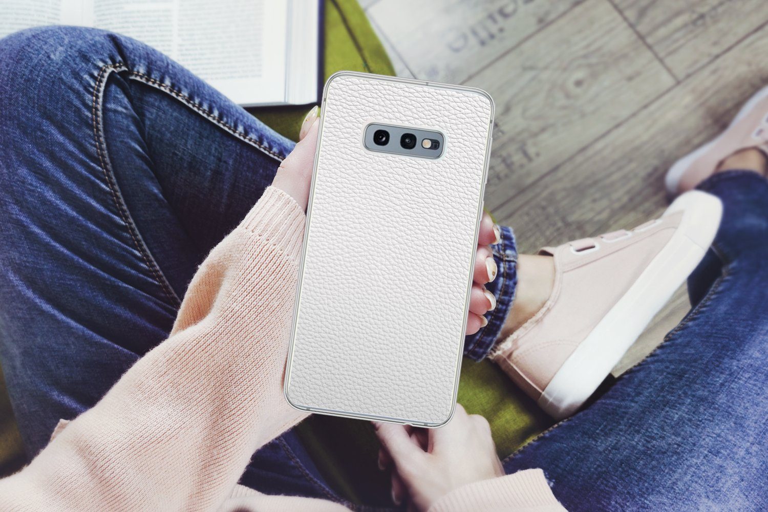 MuchoWow Handyhülle für Samsung Galaxy S10e Leder - Strukturiert - Leder-Optik - Weiß, Phone Case, Silikon, Schutzhülle Dünn