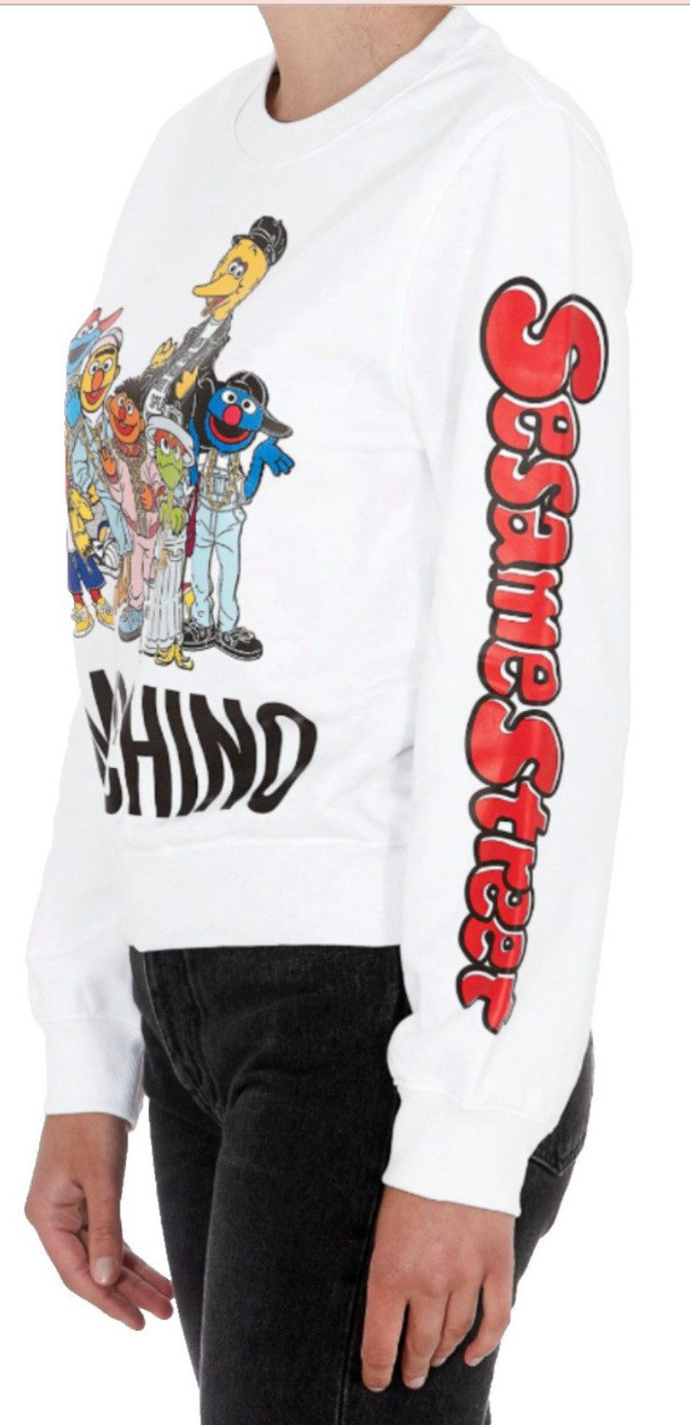 Moschino Sweatshirt X SESAME STREET Muppets Edition Besticht durch einen auffälligen Grafikdruck
