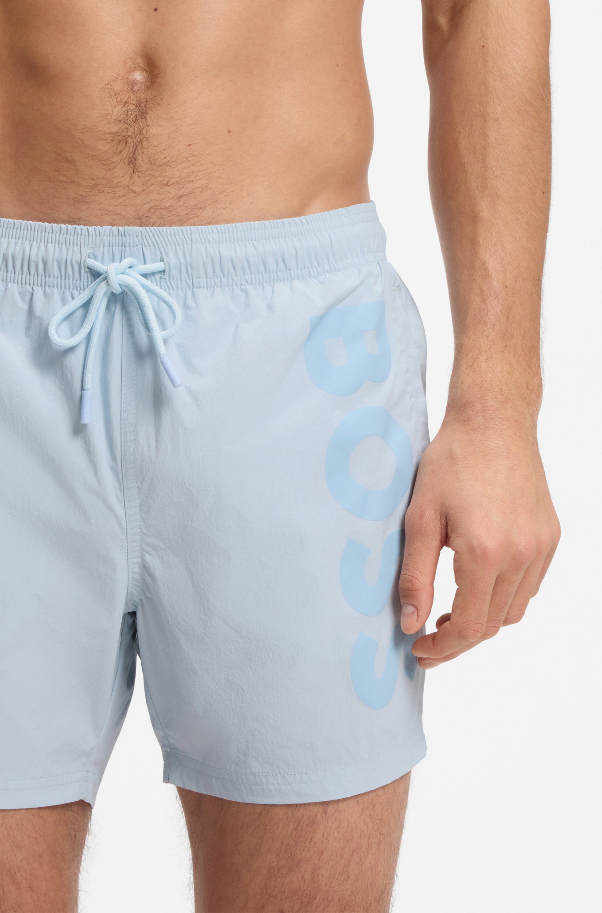 BOSS Badeshorts Octopus Mit BOSS Logoschriftzug, elastischer Taillenbund mit Kordel