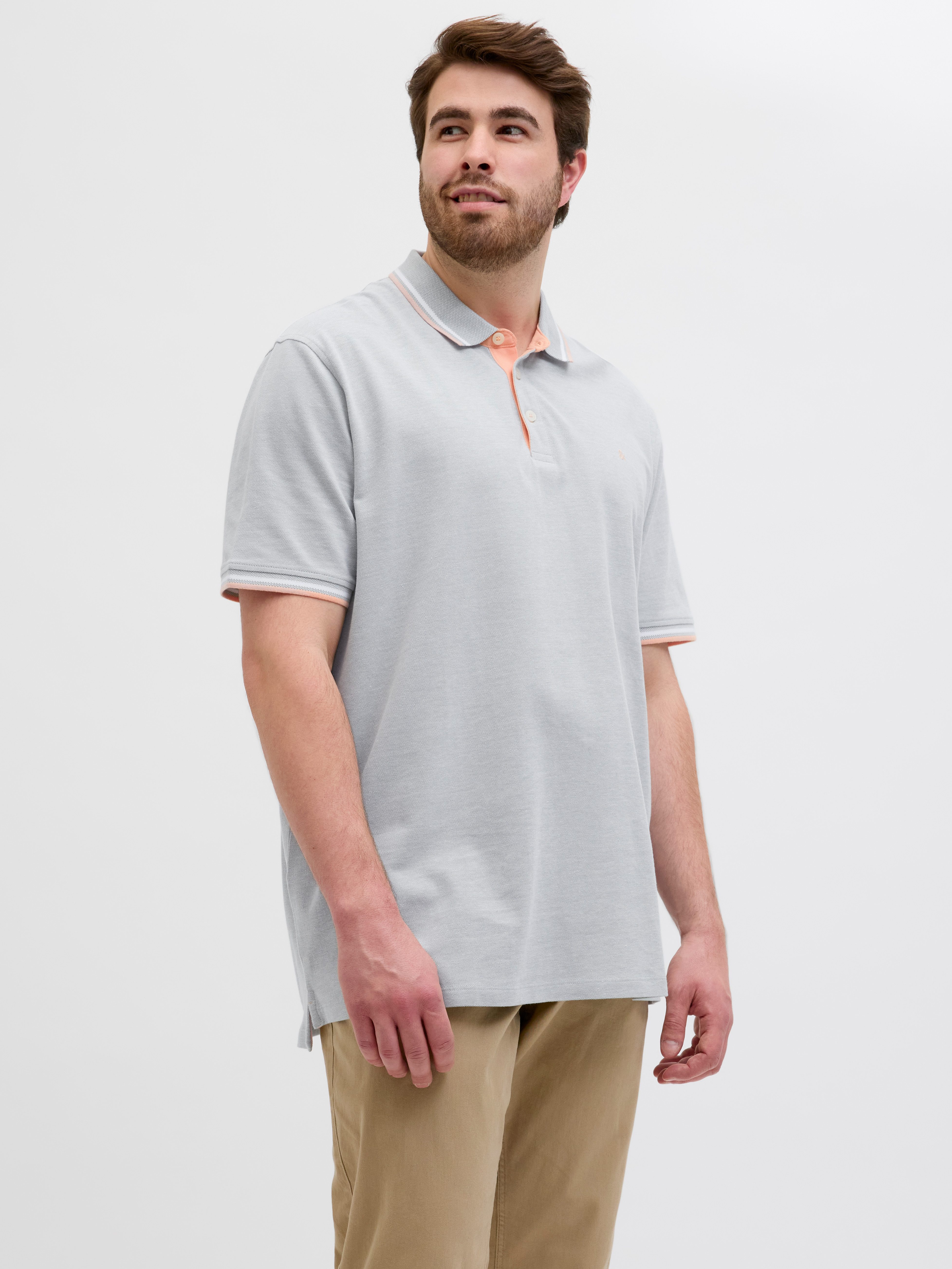Jack & Jones PlusSize Poloshirt JJEPAULOS POLO SS NOOS PLS mit Logo Sticker günstig online kaufen