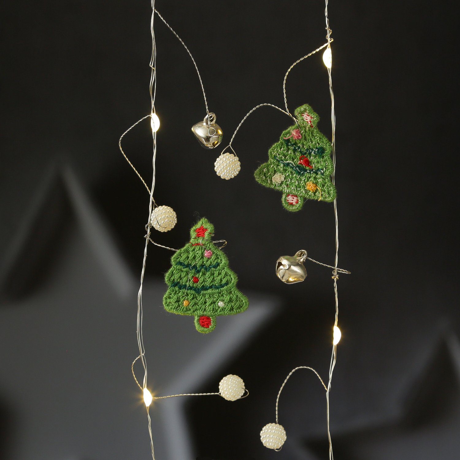 MARELIDA LED-Lichterkette grüne Tannenbäume und Glöckchen 20LED 1,9m Deko Weihnachtsgirlande, 20-flammig