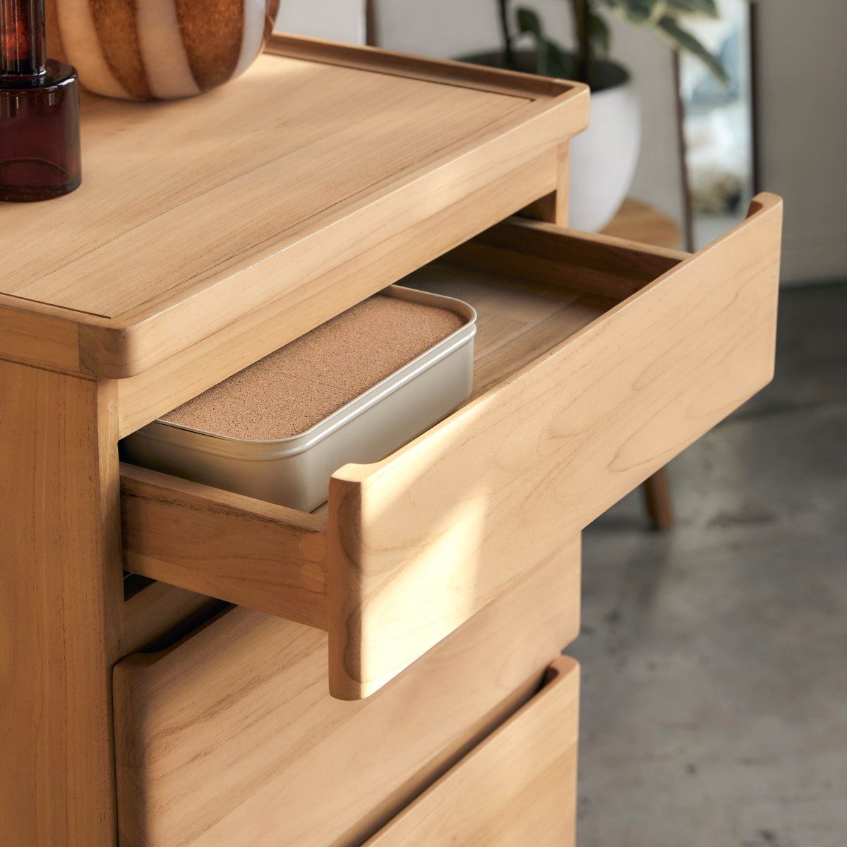 Tikamoon Kommode Hochkommode Nino aus massivem Teakholz